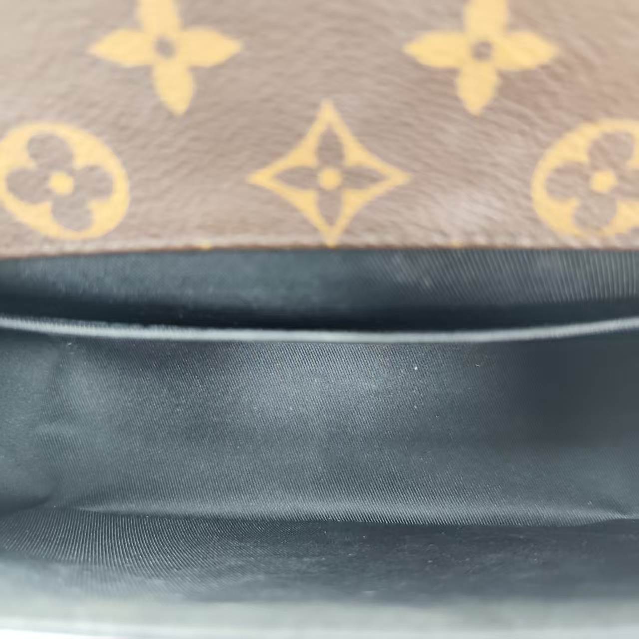 【*Shipped from: China*】LOUIS VUITTON Cherrywood Patent Leather Shoulder Bag — view 10