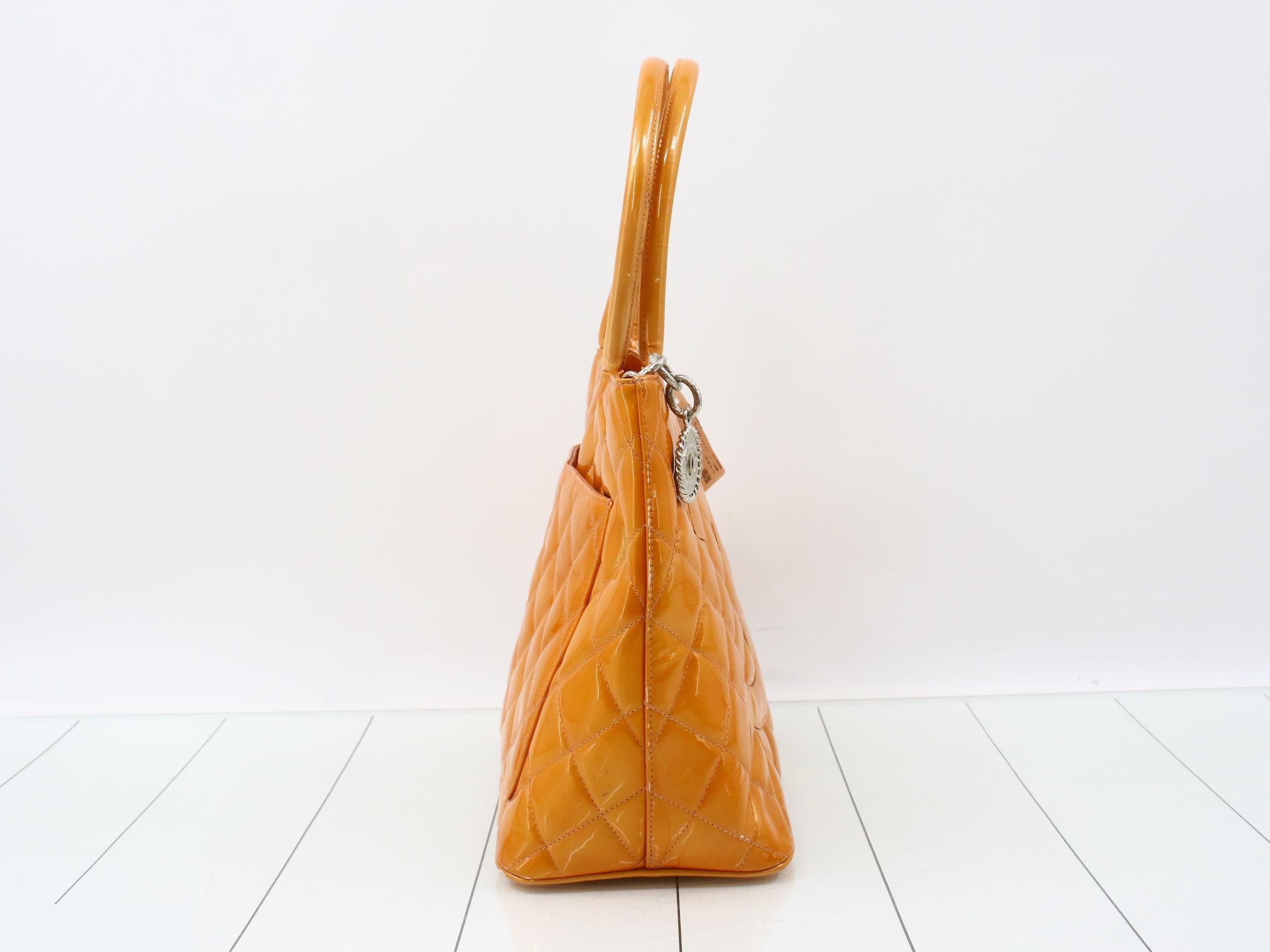 Reissue tote bag (enamel) — view 4