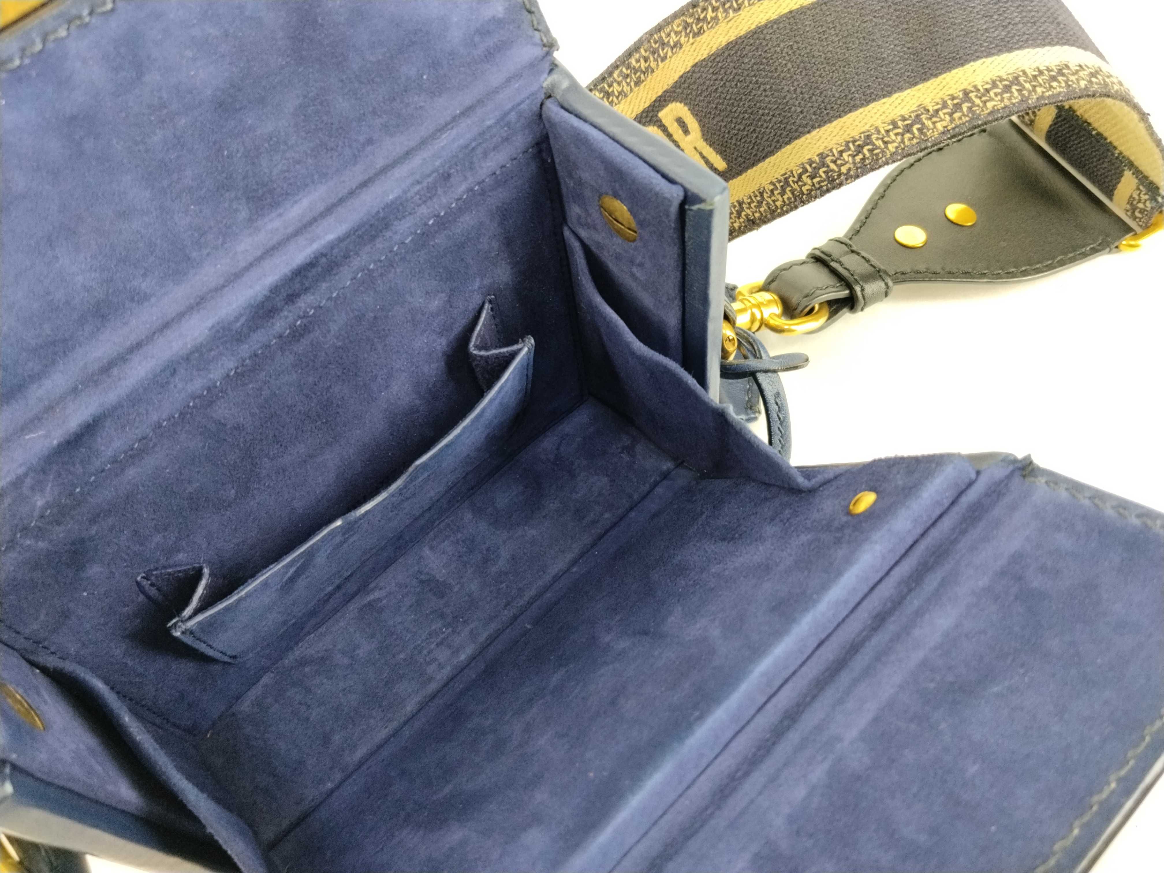 Addict Small Box Shoulder Bag — view 11