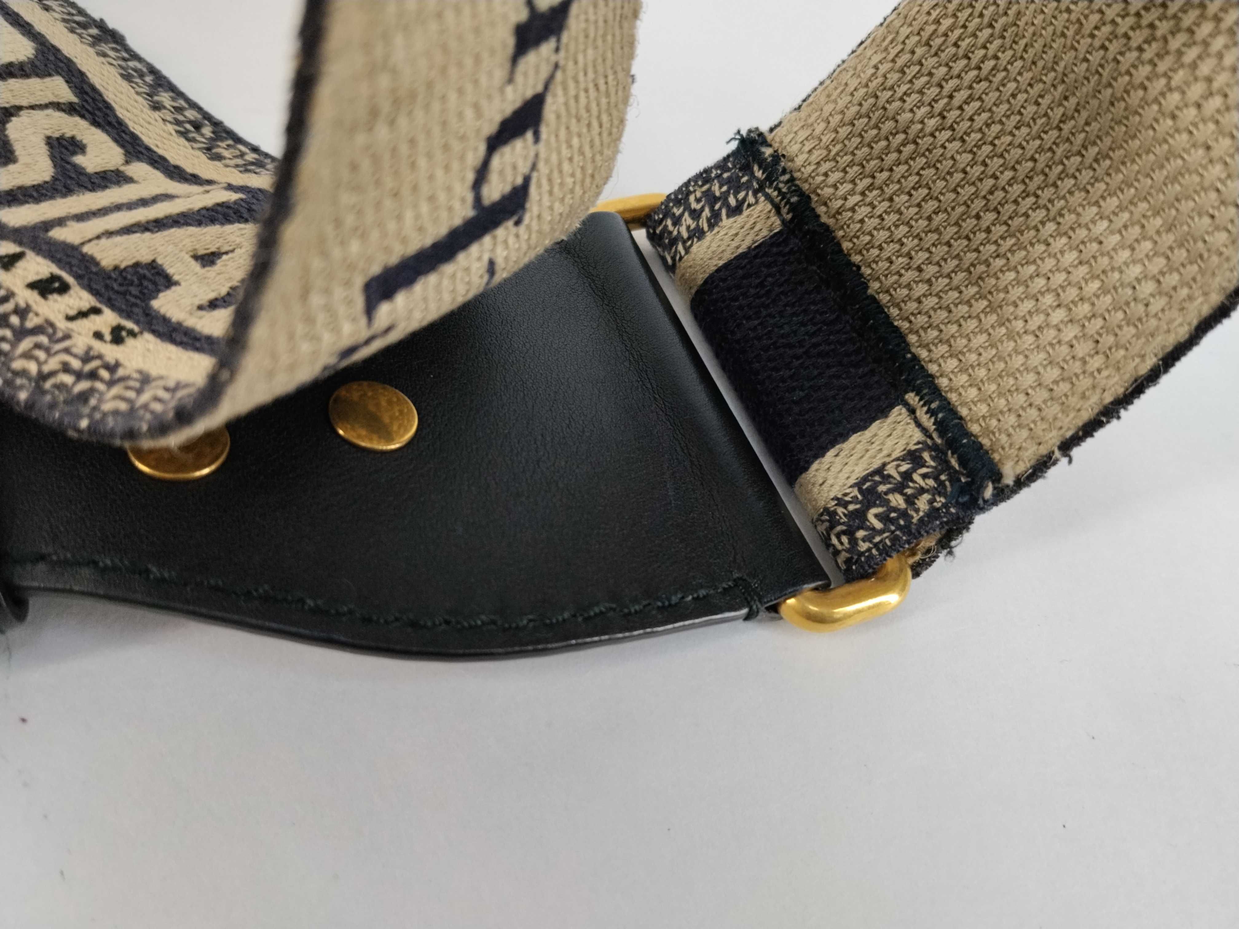 Addict Small Box Shoulder Bag — view 4