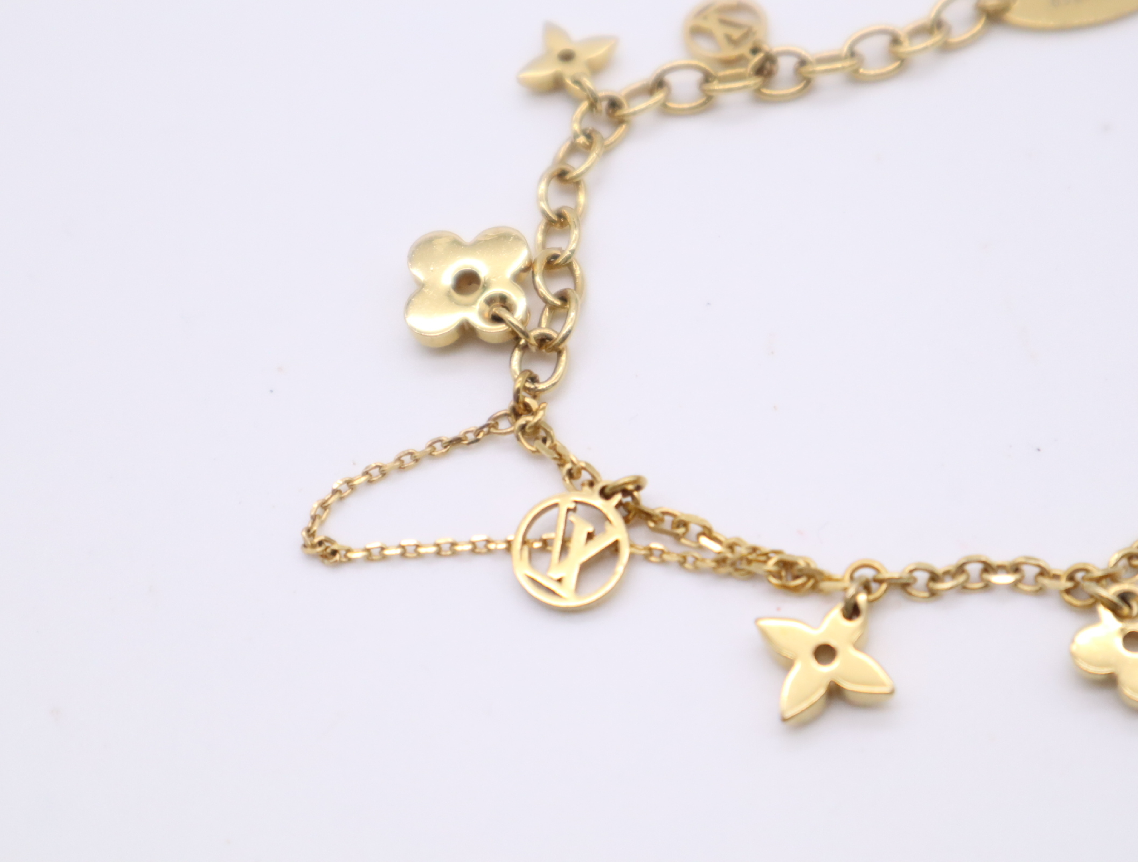 M64858GP Bracelet Blooming (with dust bag and box) Bracelet/Bangle — view 5