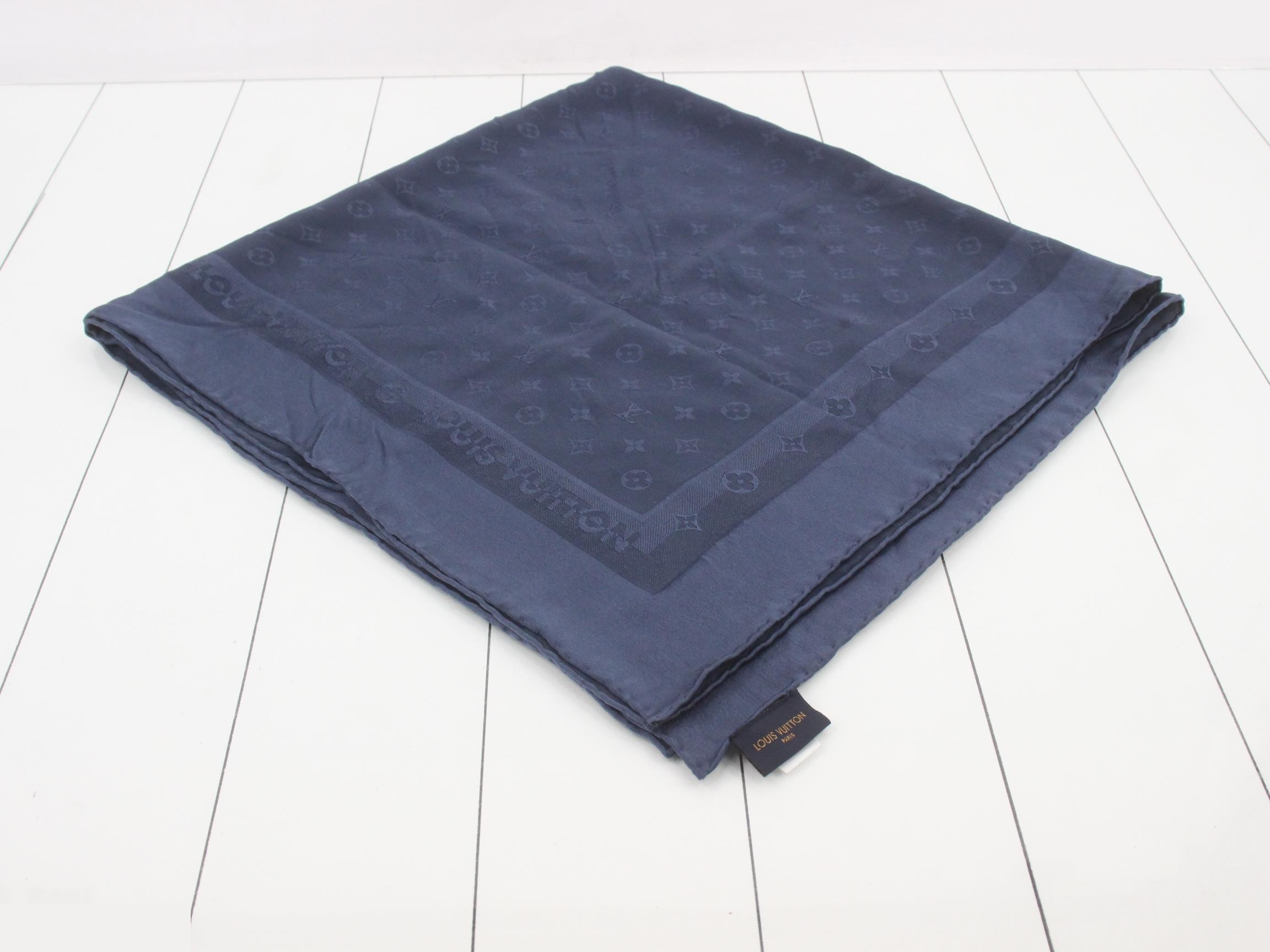 scarf — view 2