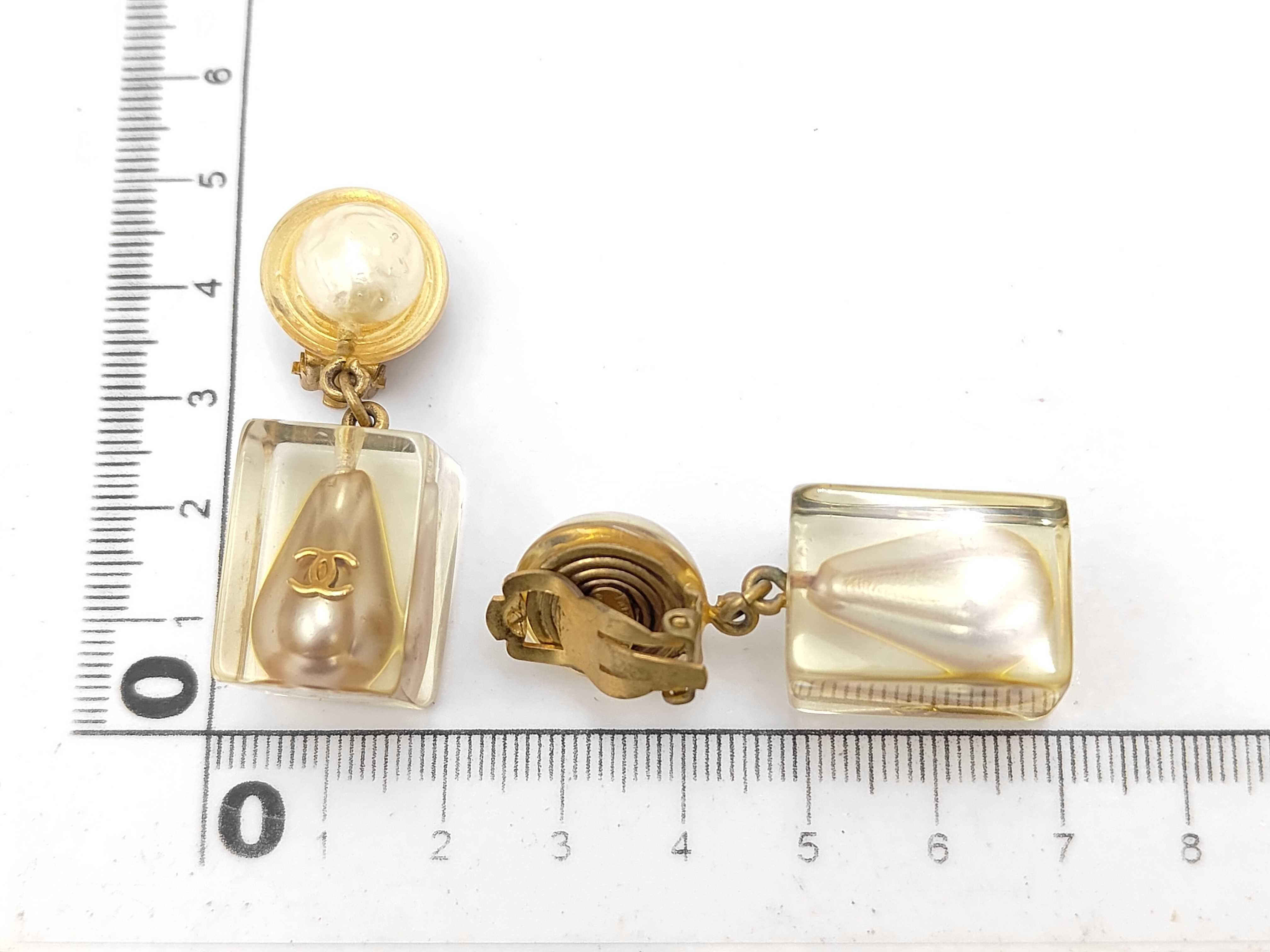97P Coco Mark Pearl Clear Cube Swing Earrings — view 6
