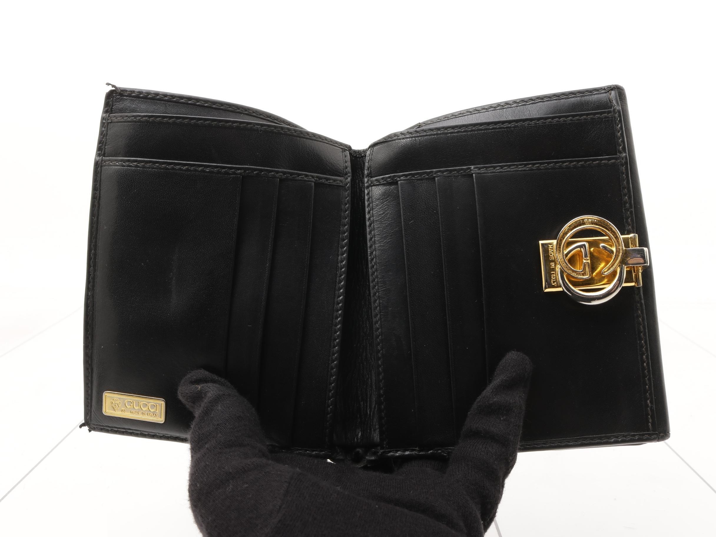 bi-fold wallet — view 4