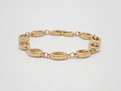 Other items: Precious metal bracelets and bangles (metal) - Total weight: 15.4g