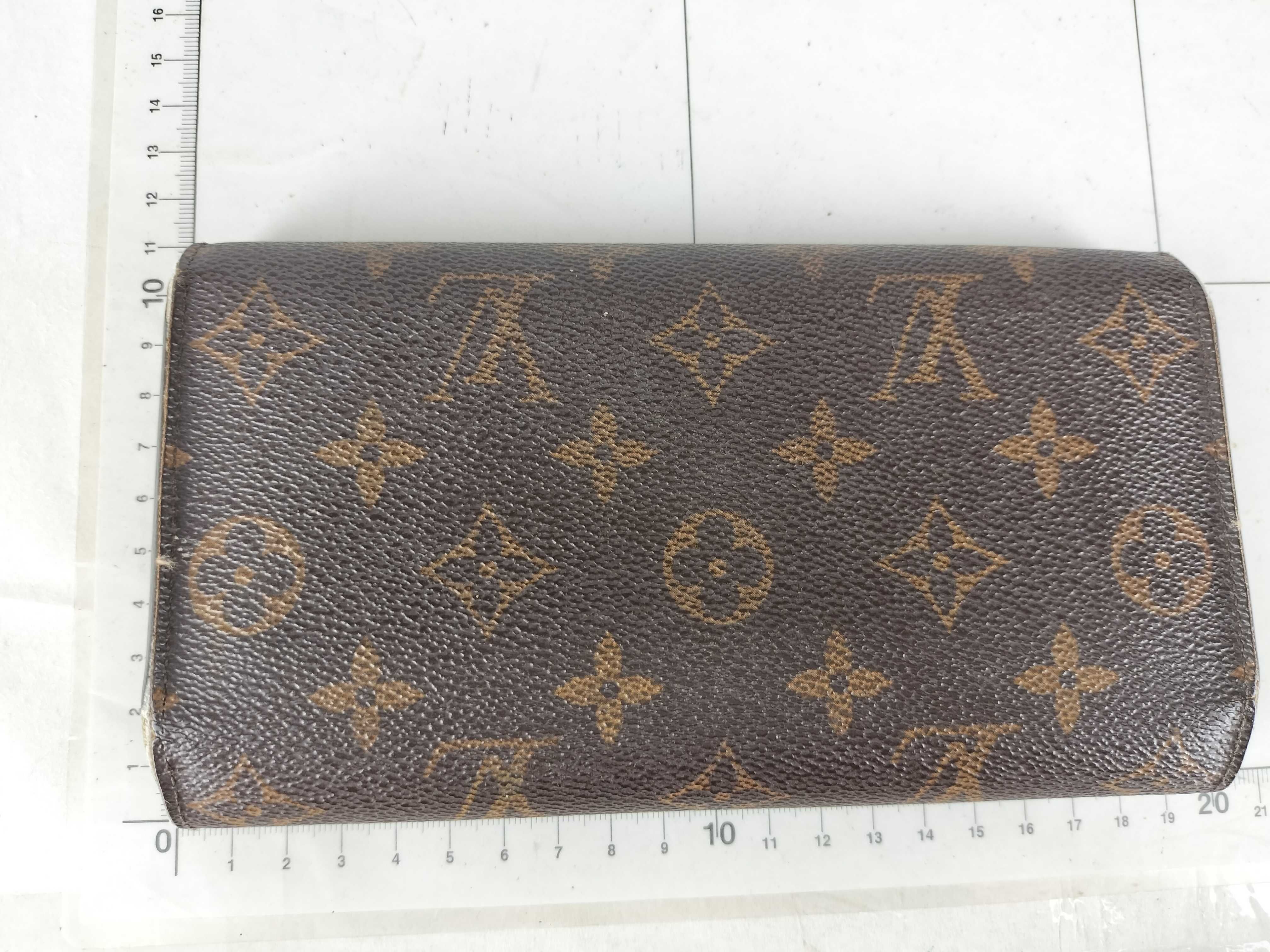 Monogram Portefeuille International wallet (no stickiness) — view 2