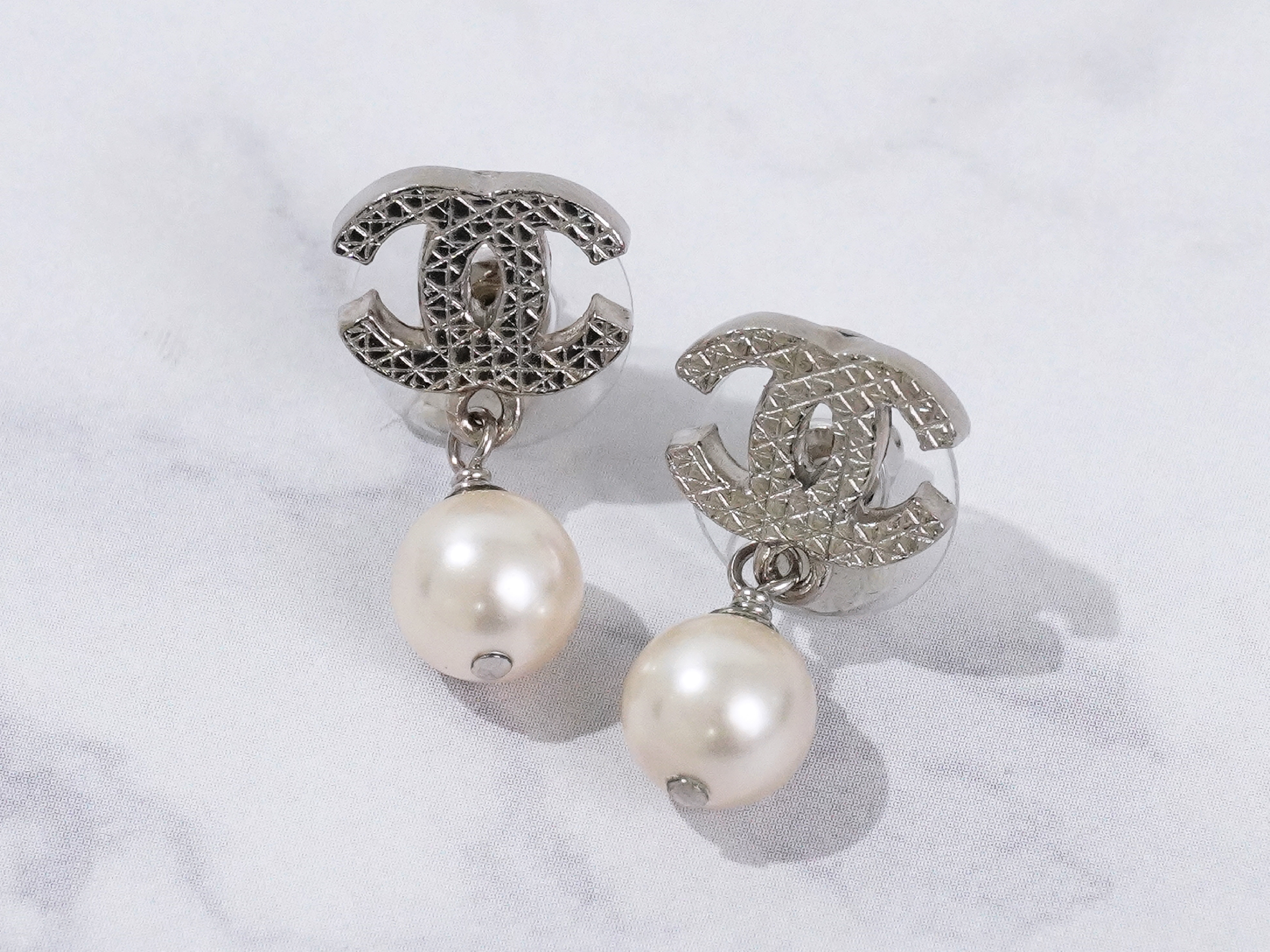 Coco Mark Swing Pearl Earrings A36138 — view 2