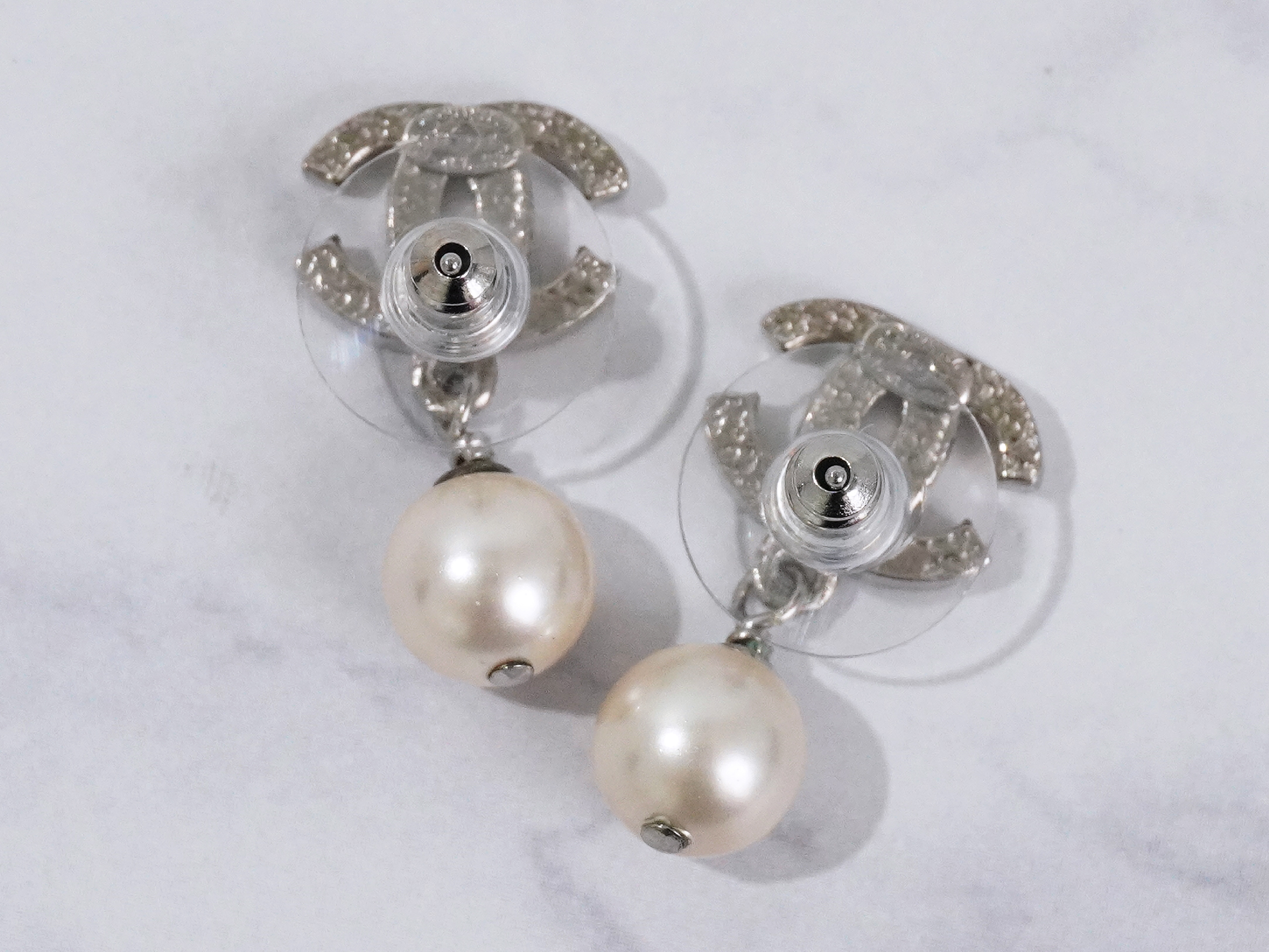 Coco Mark Swing Pearl Earrings A36138 — view 3