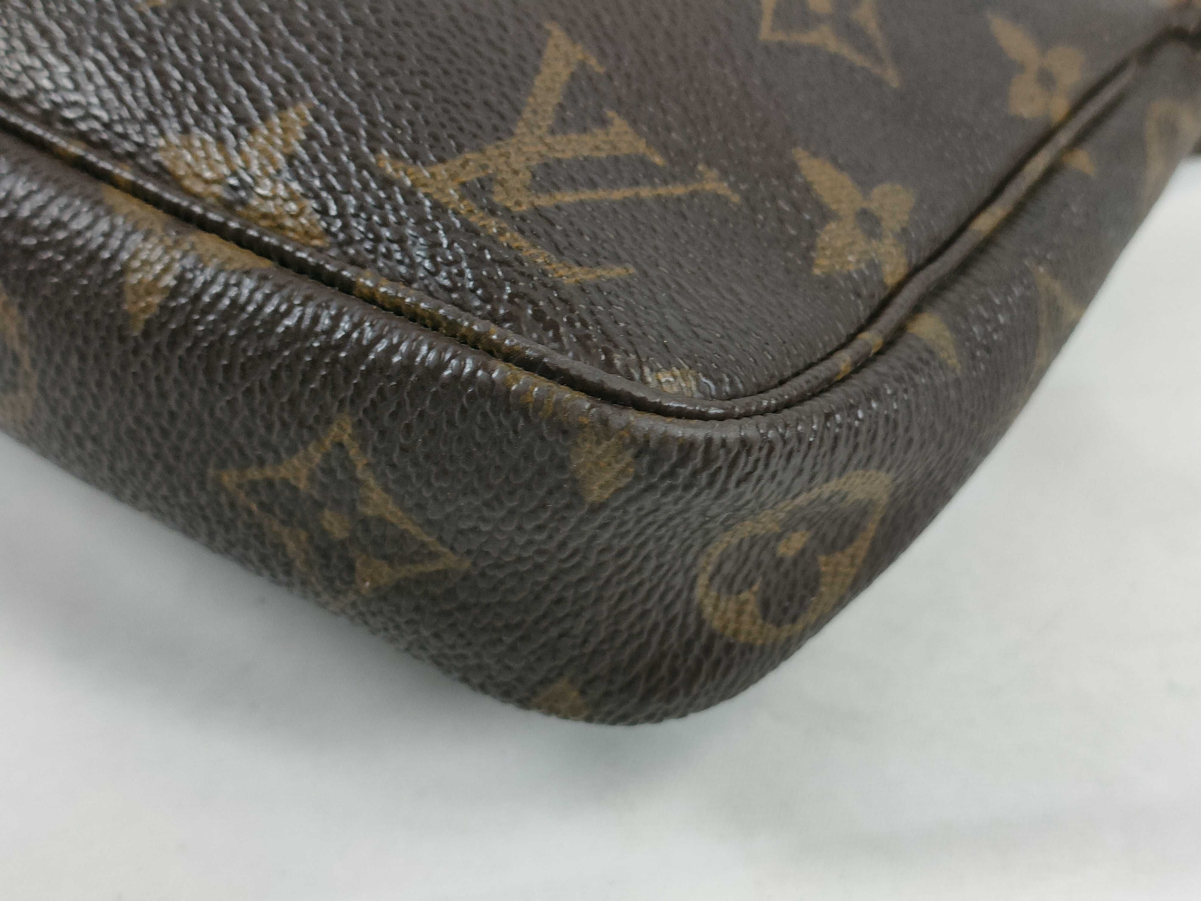 Monogram Pochette Accessoires Monogram M51980 Pouch — view 6