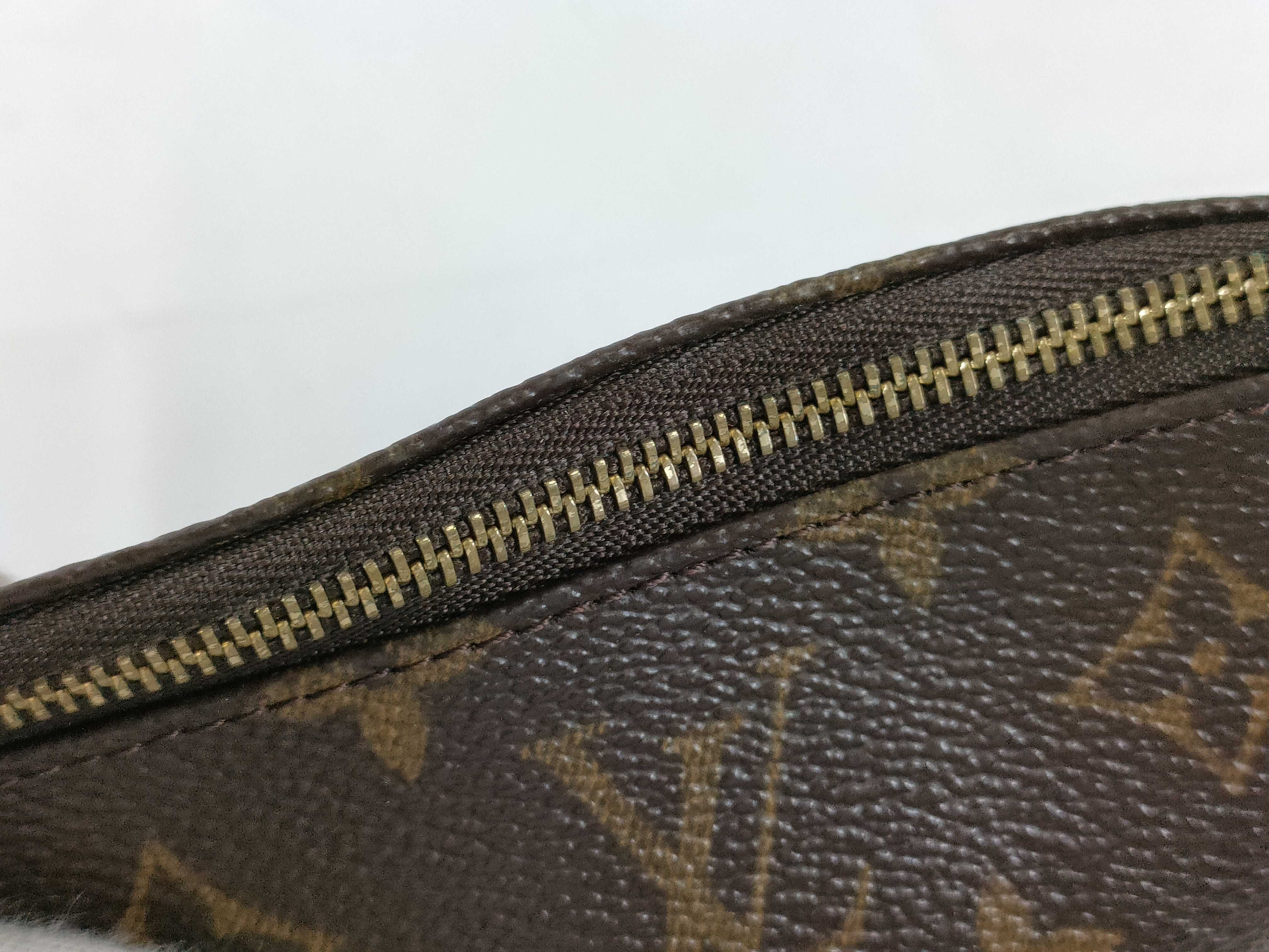 Monogram Pochette Accessoires Monogram M51980 Pouch — view 10