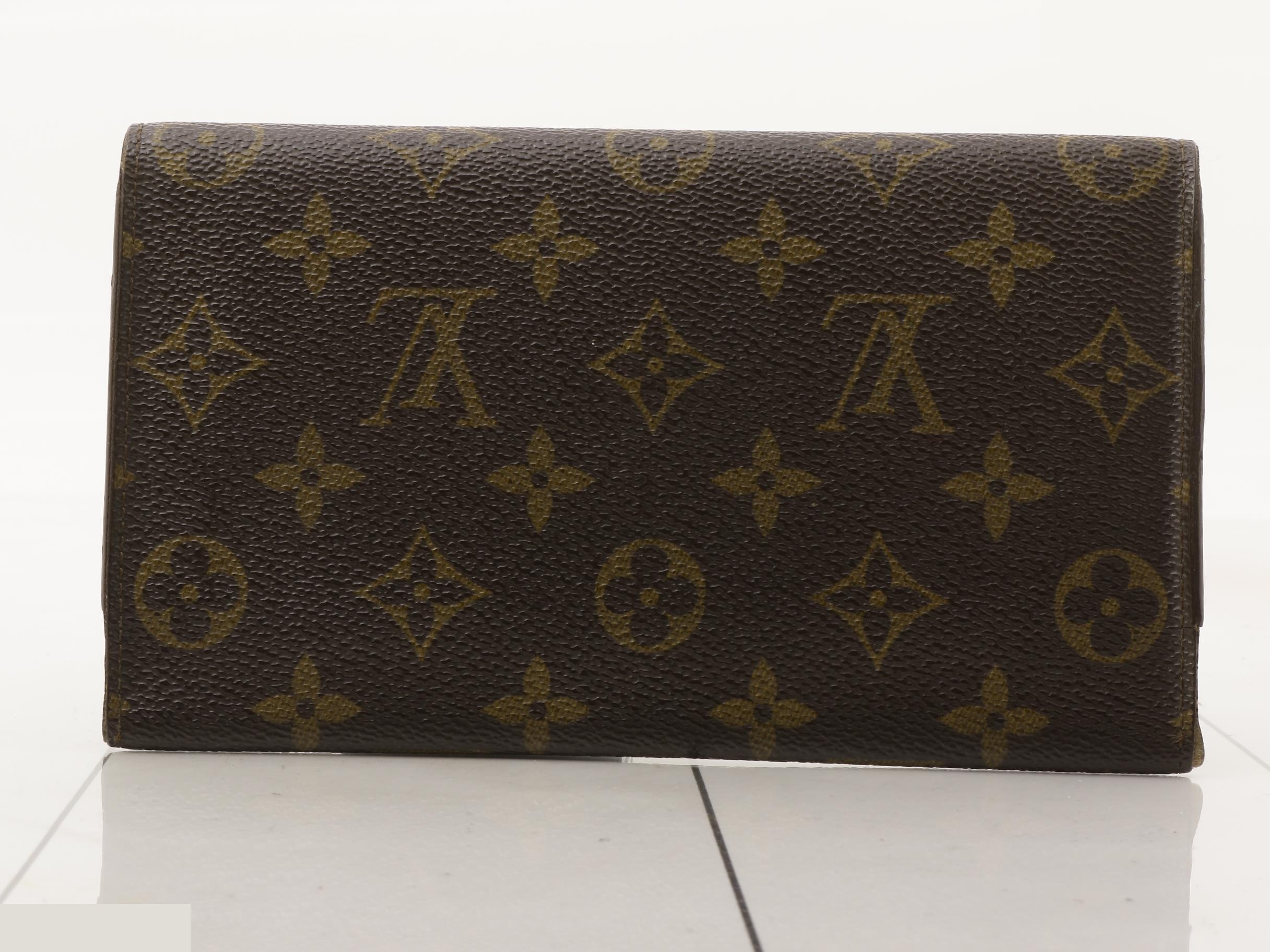 Monogram Portefeuille Tresor International Tri-fold Long Wallet — view 2