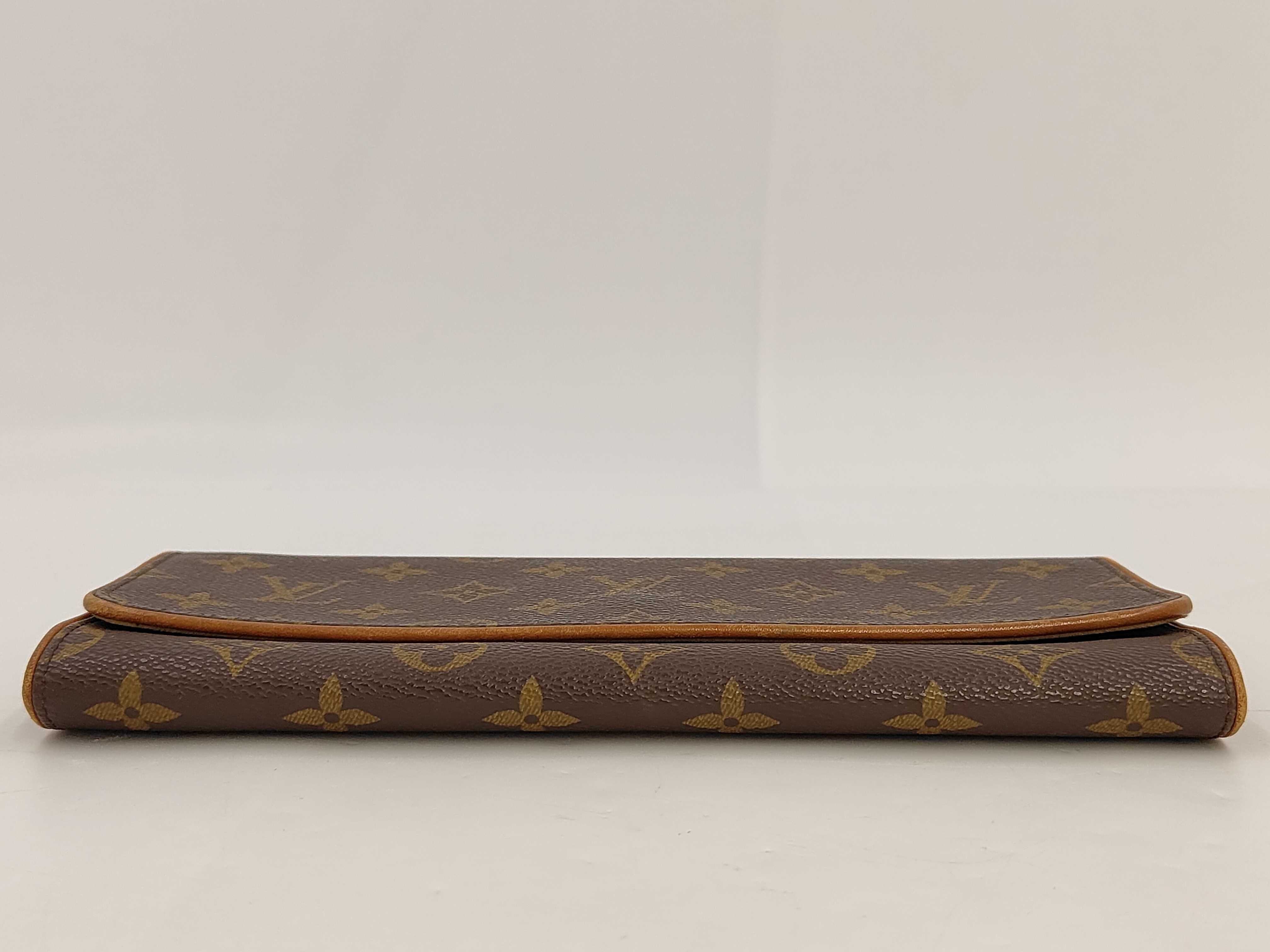 Monogram Louis Vuitton Monogram Pochette Twin GM Pouch — view 4