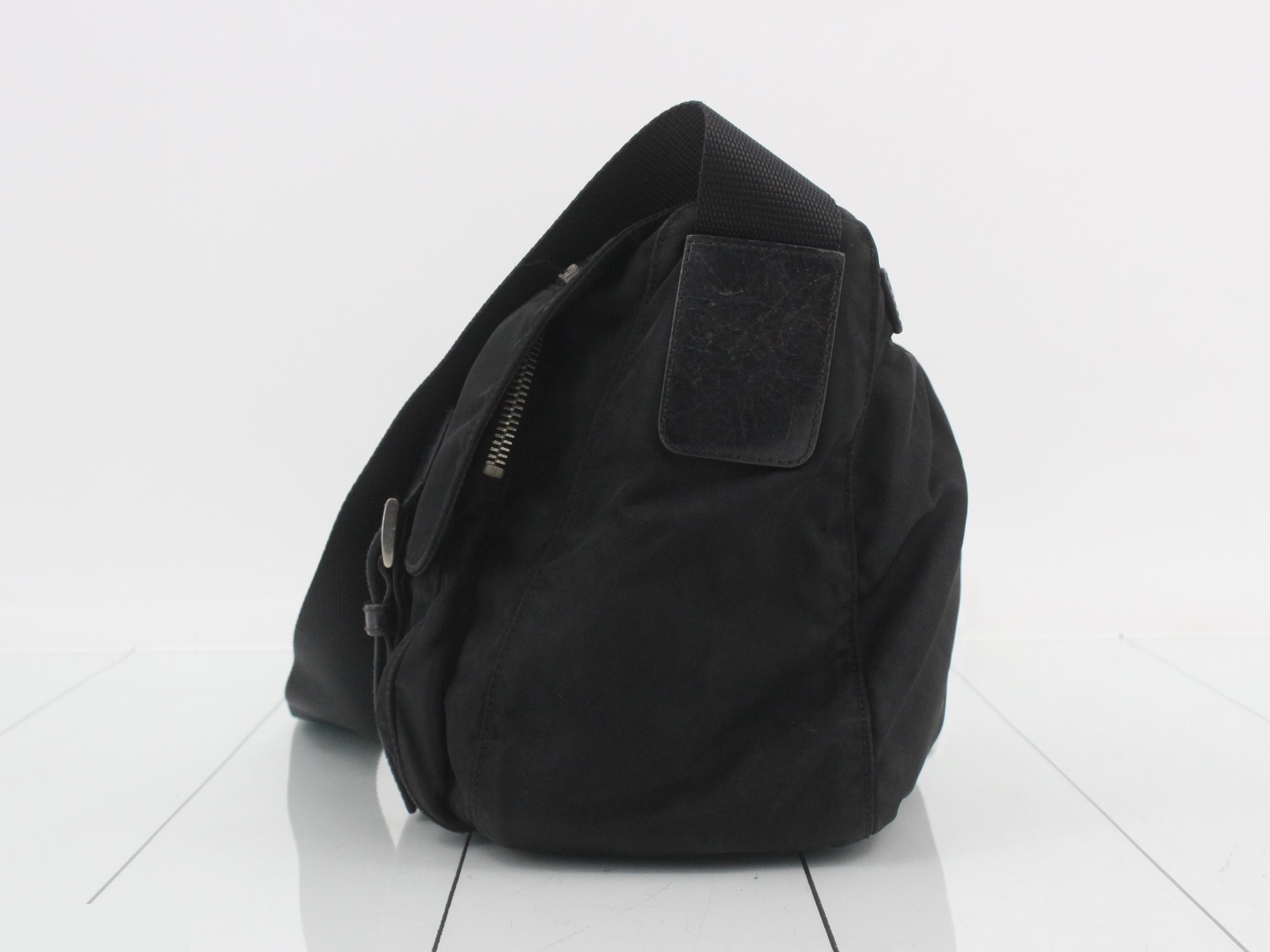 Tessuto Triangle Plate Shoulder Bag, Black — view 3