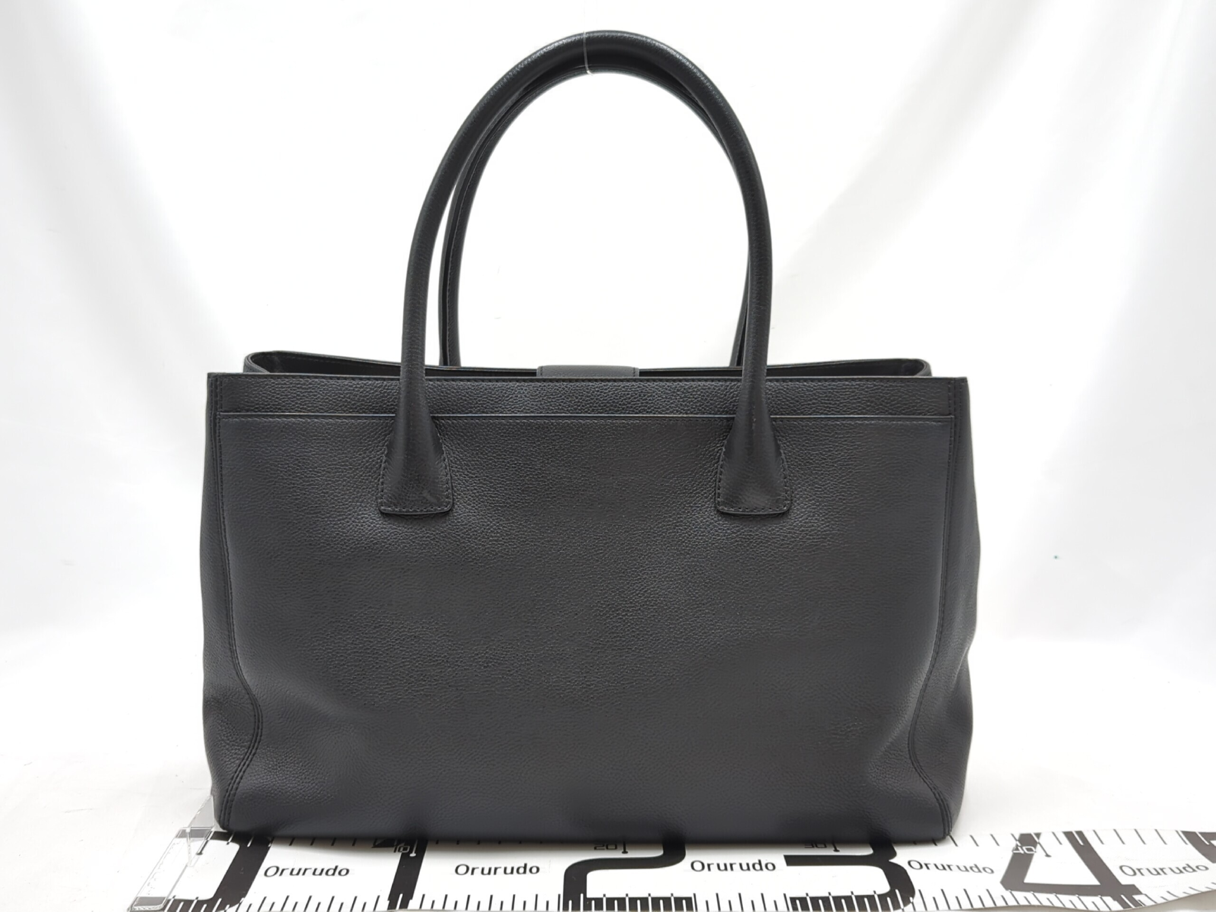Caviar Skin Executive Tote, Series 17 Tote Bag — view 2