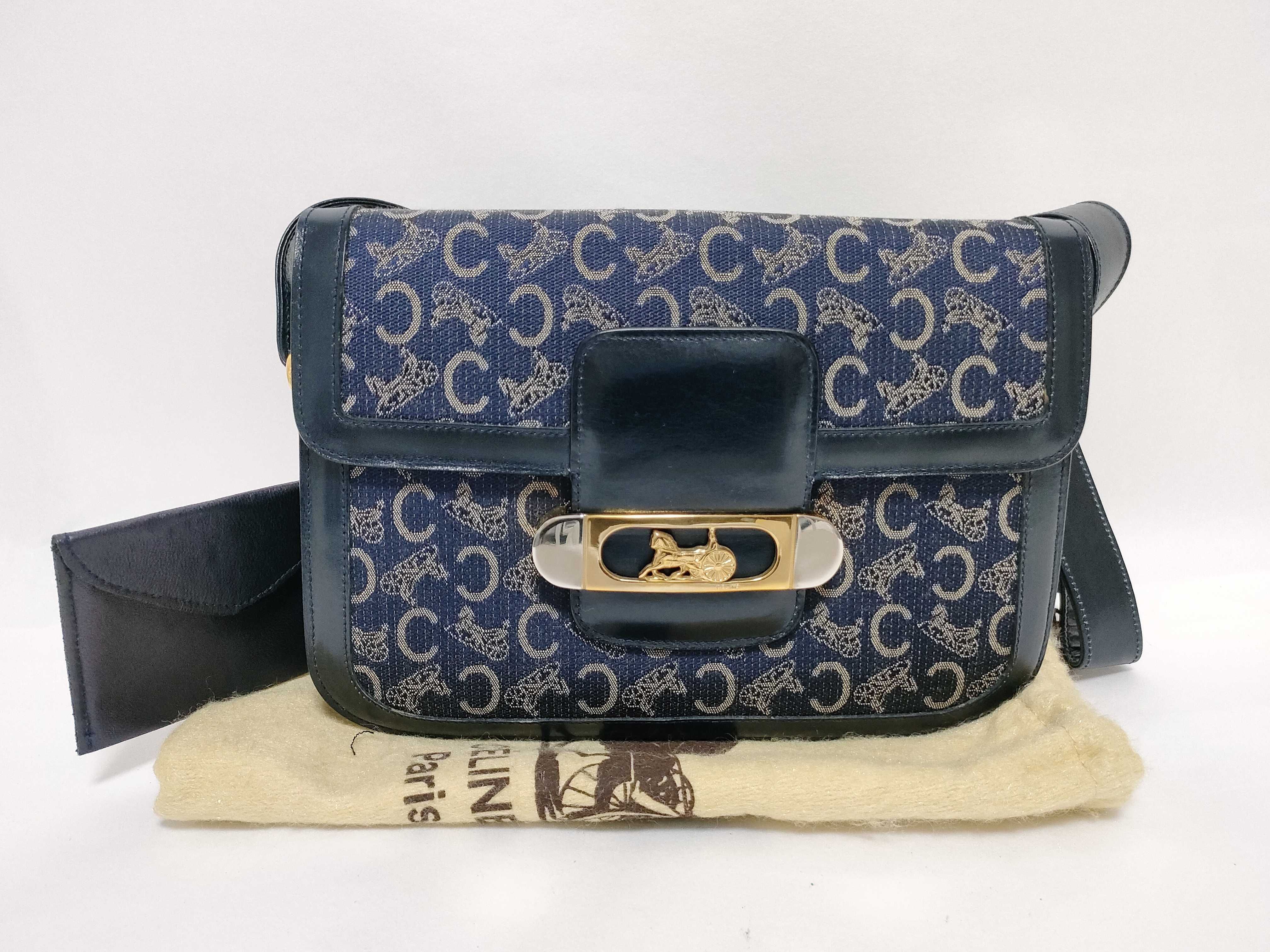 shoulder bag