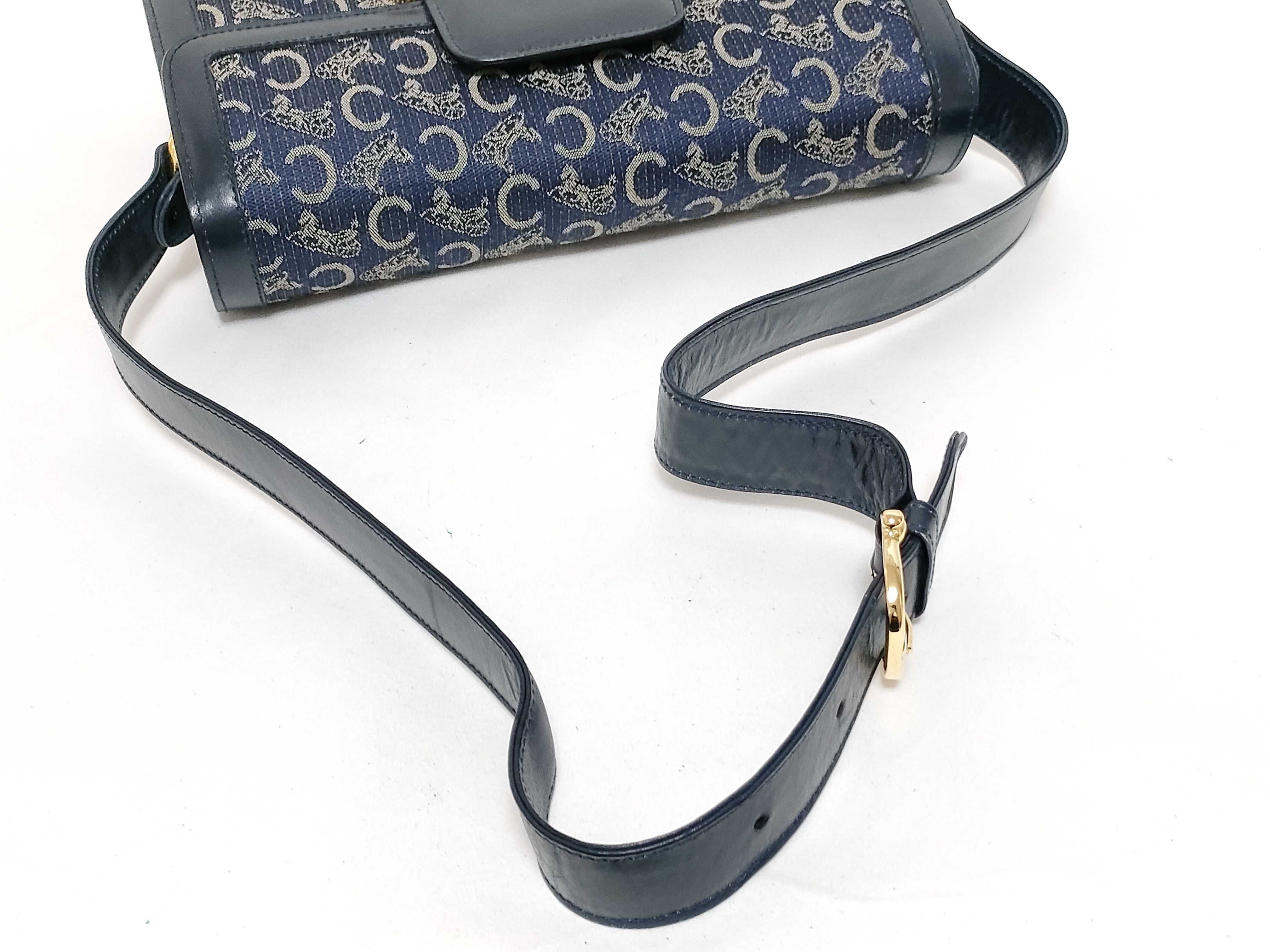 shoulder bag — view 3
