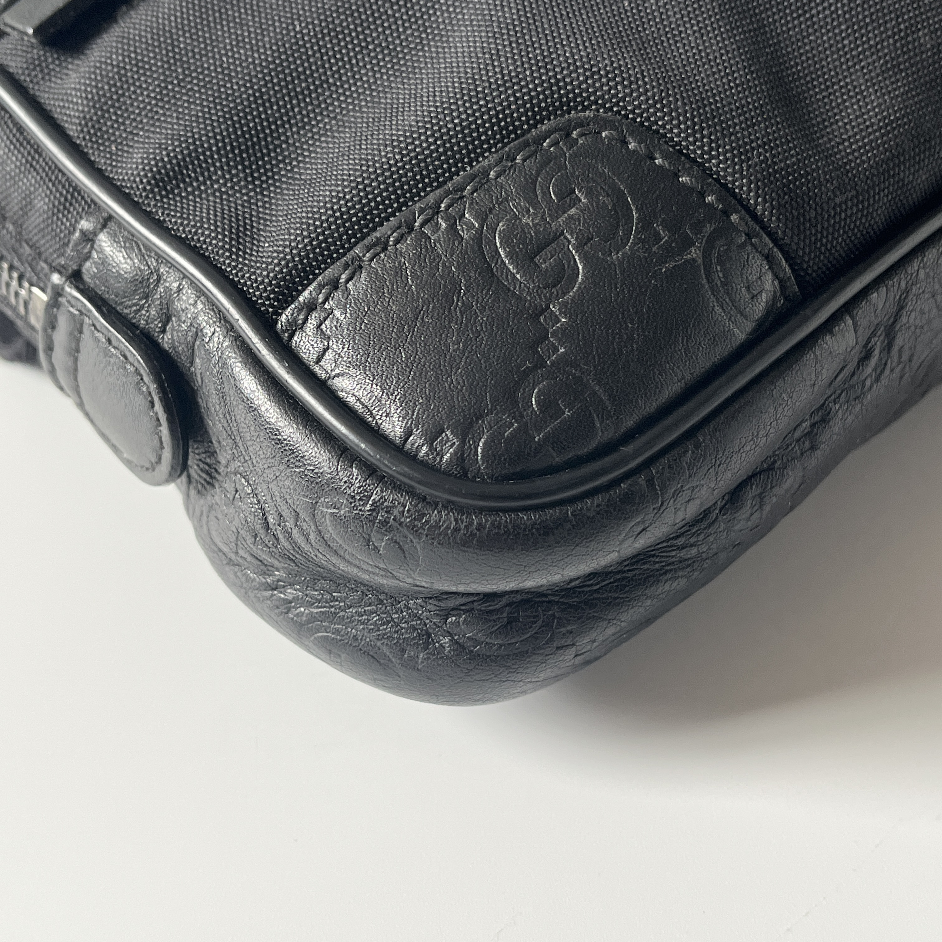 GG Canvas Shoulder Bag — view 7