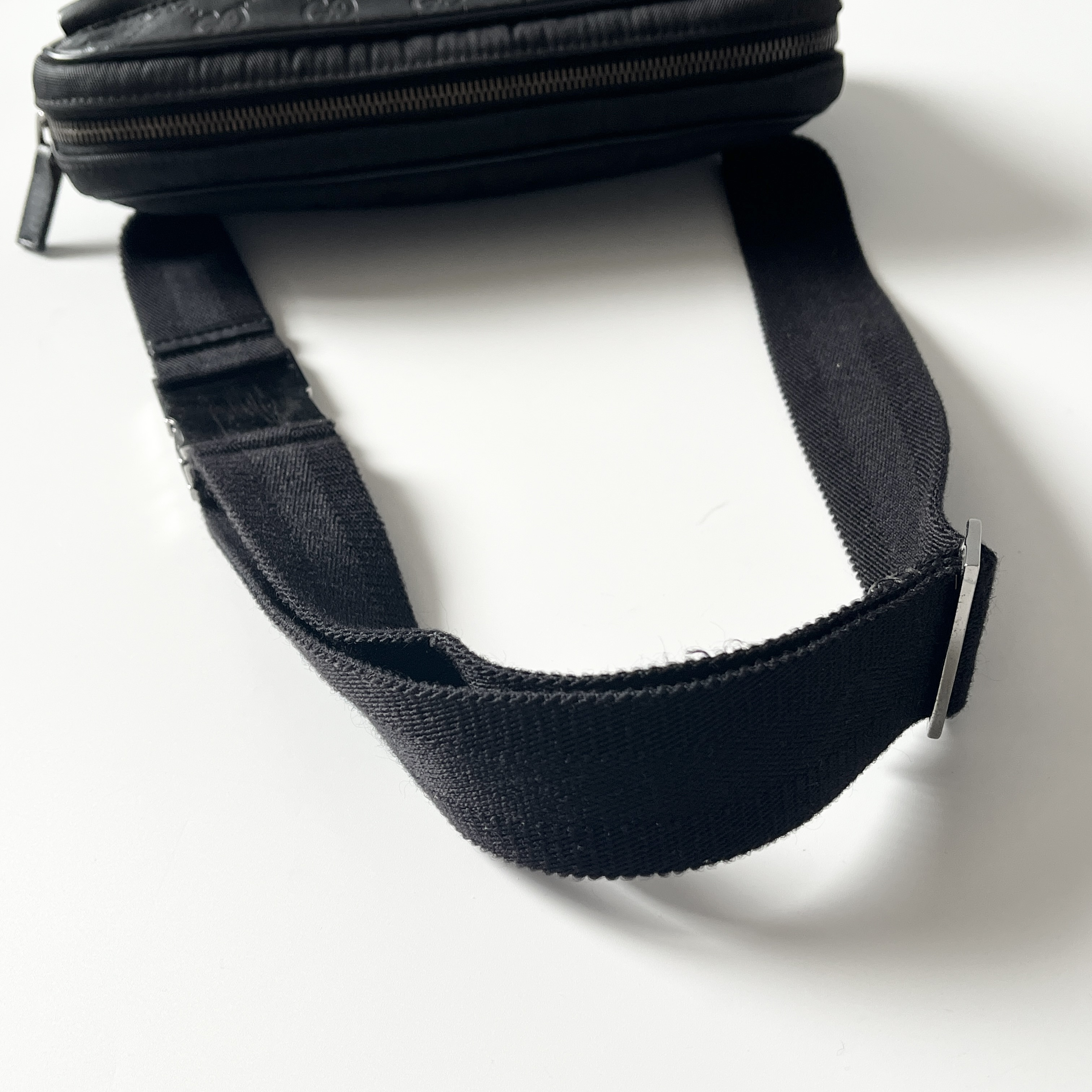 GG Canvas Shoulder Bag — view 10