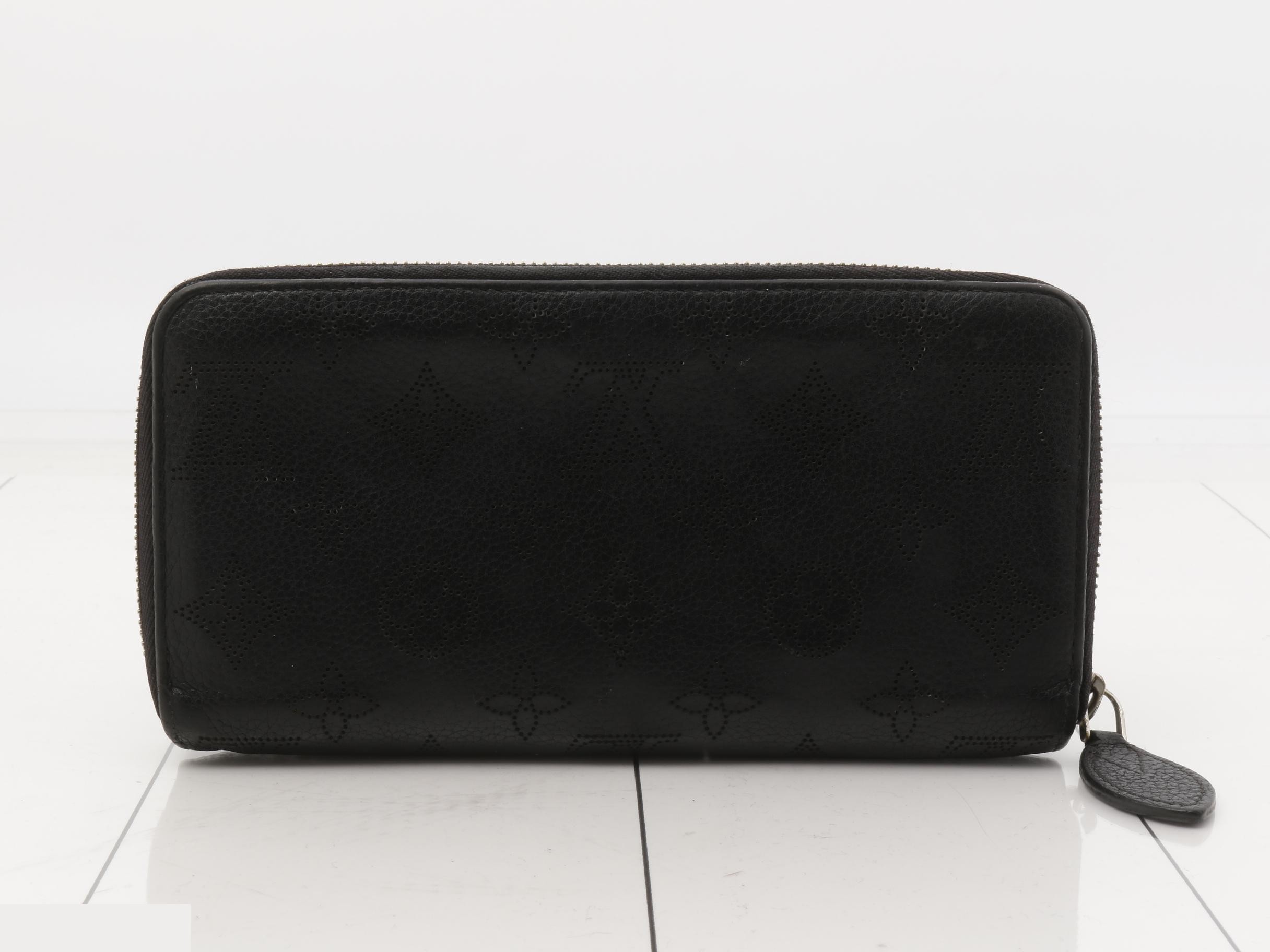 Long Wallet — view 2