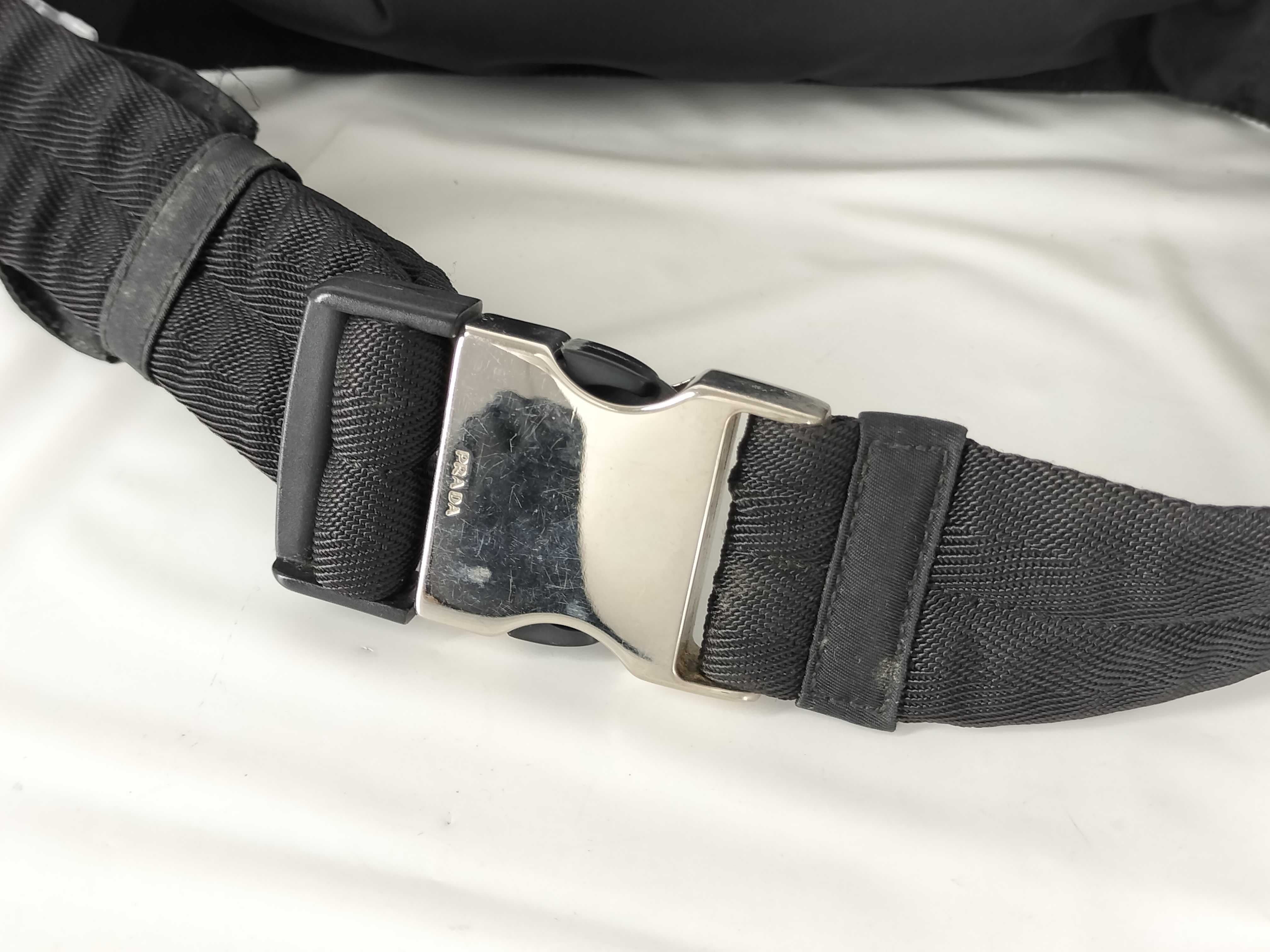 Nylon Body Bag Shoulder Bag — view 4