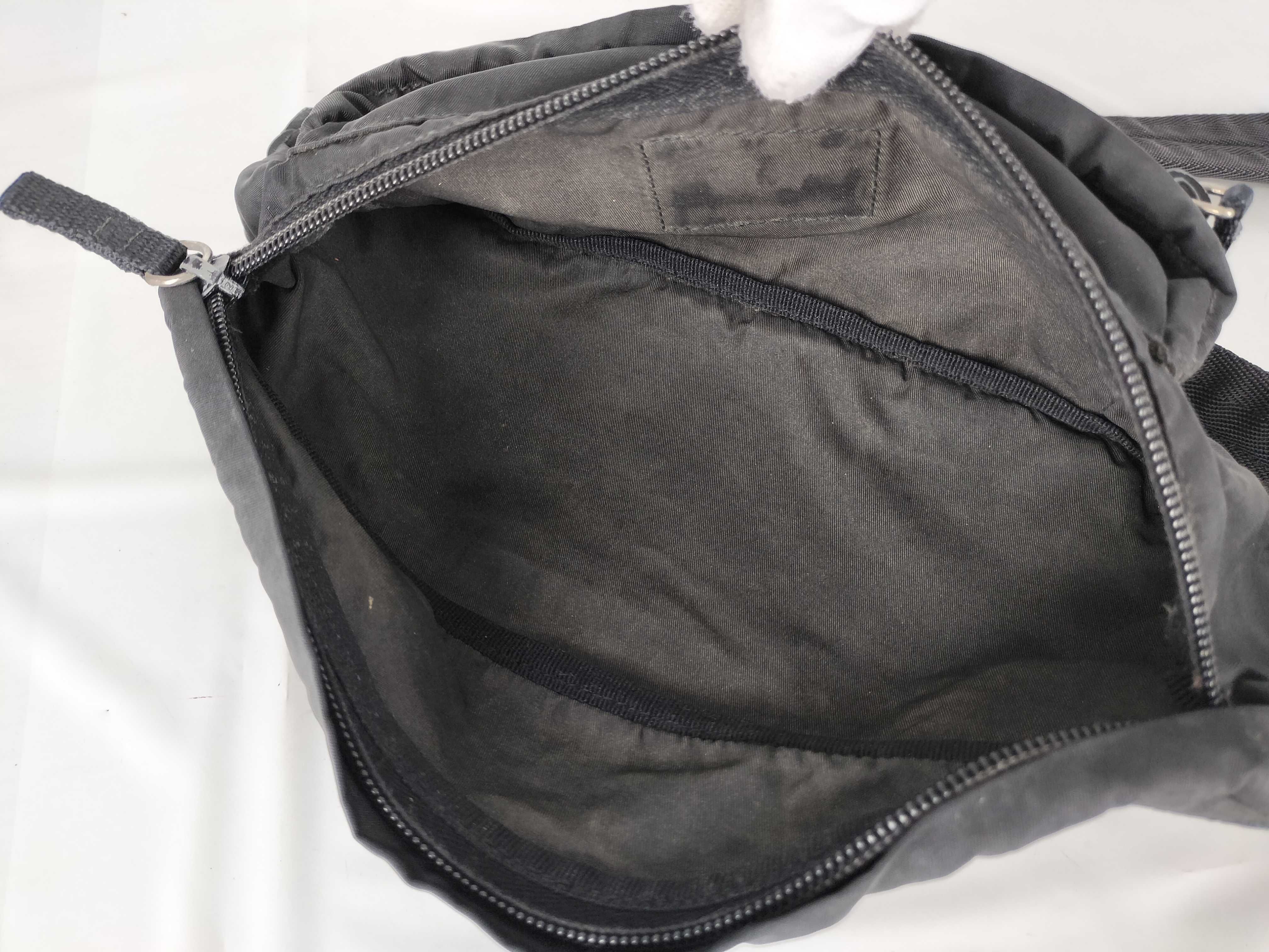 Nylon Body Bag Shoulder Bag — view 9