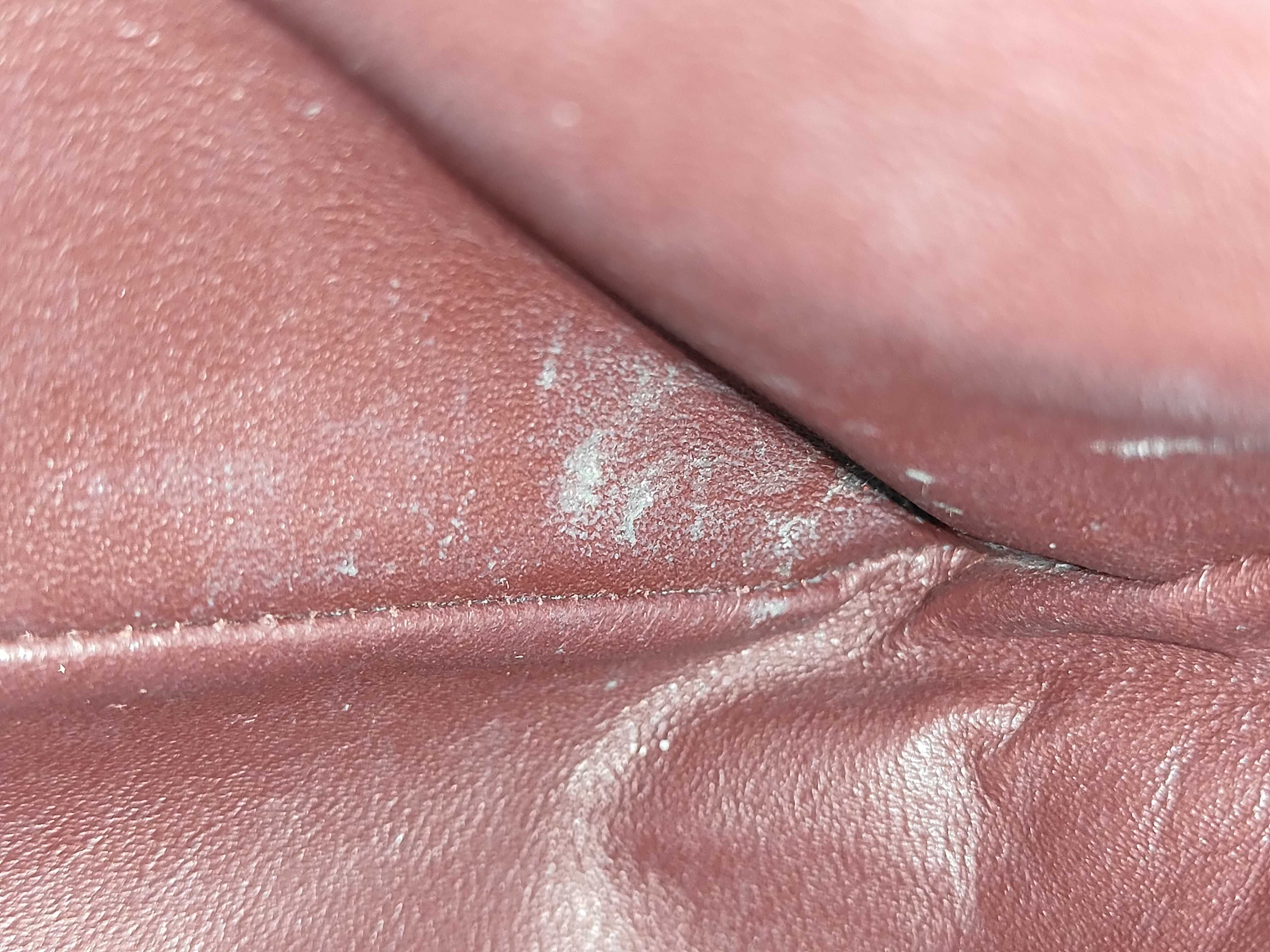 Jumbo caviar skin shoulder bag — view 11