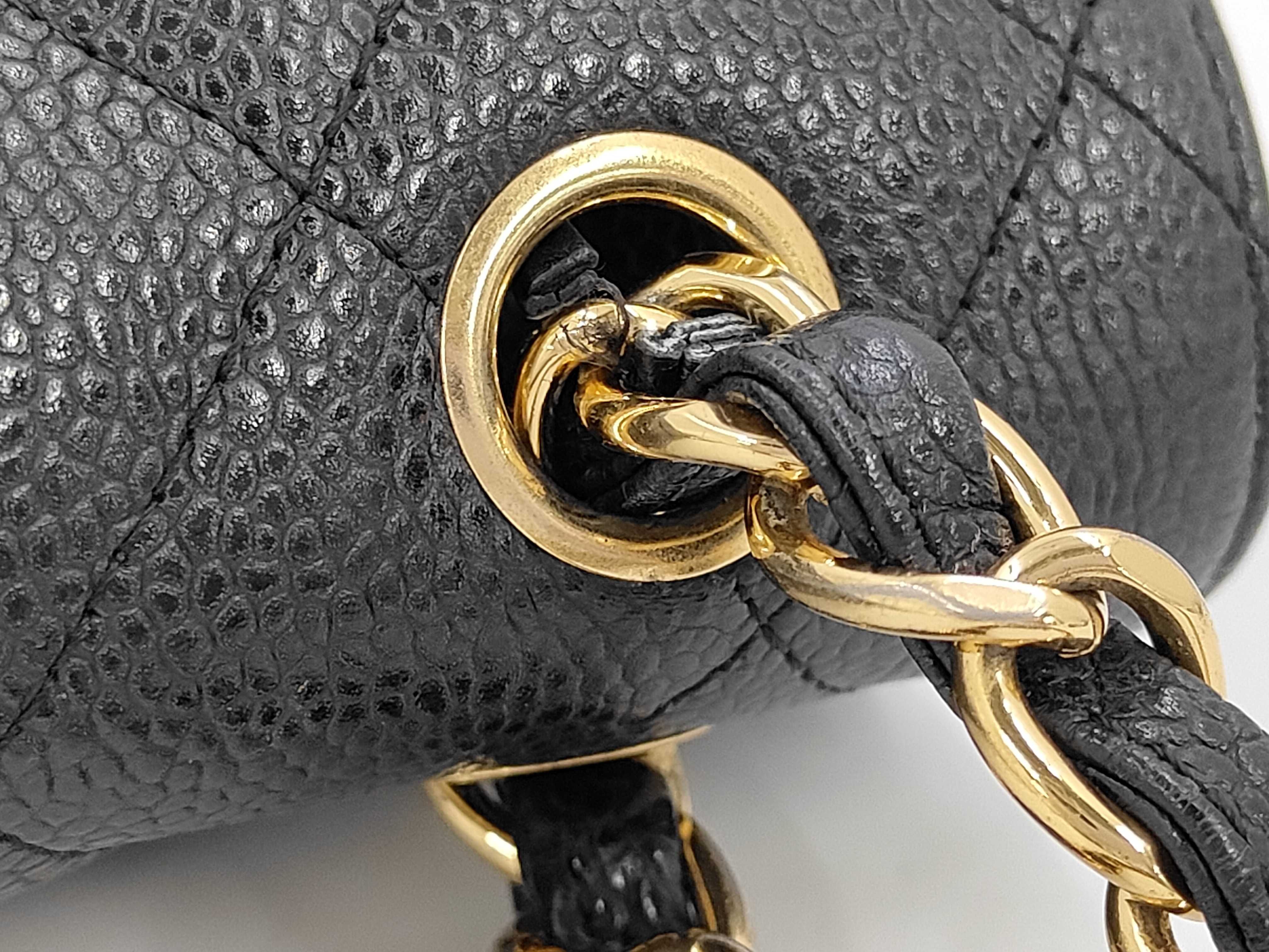 Jumbo caviar skin shoulder bag — view 7