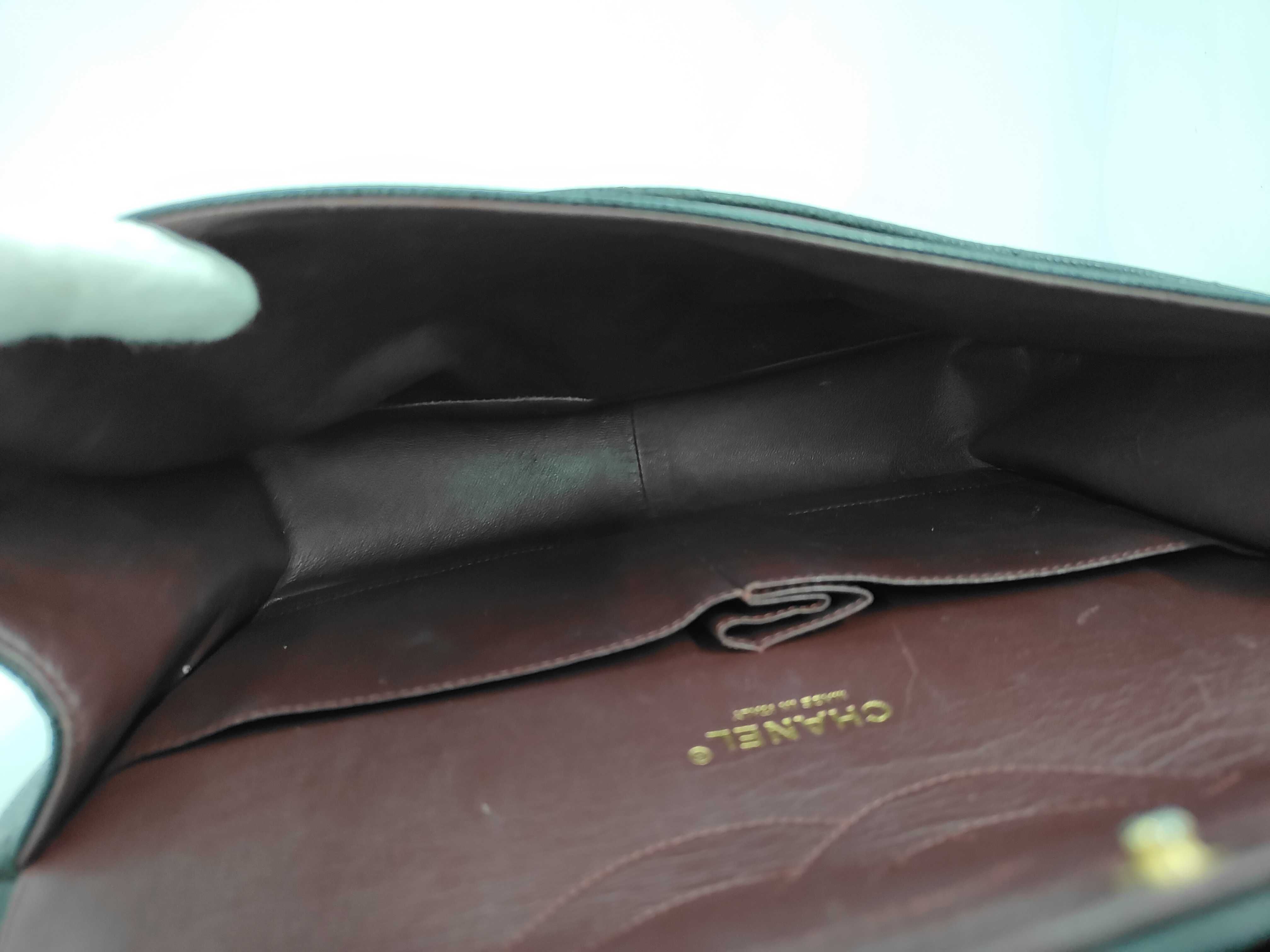 Jumbo caviar skin shoulder bag — view 9