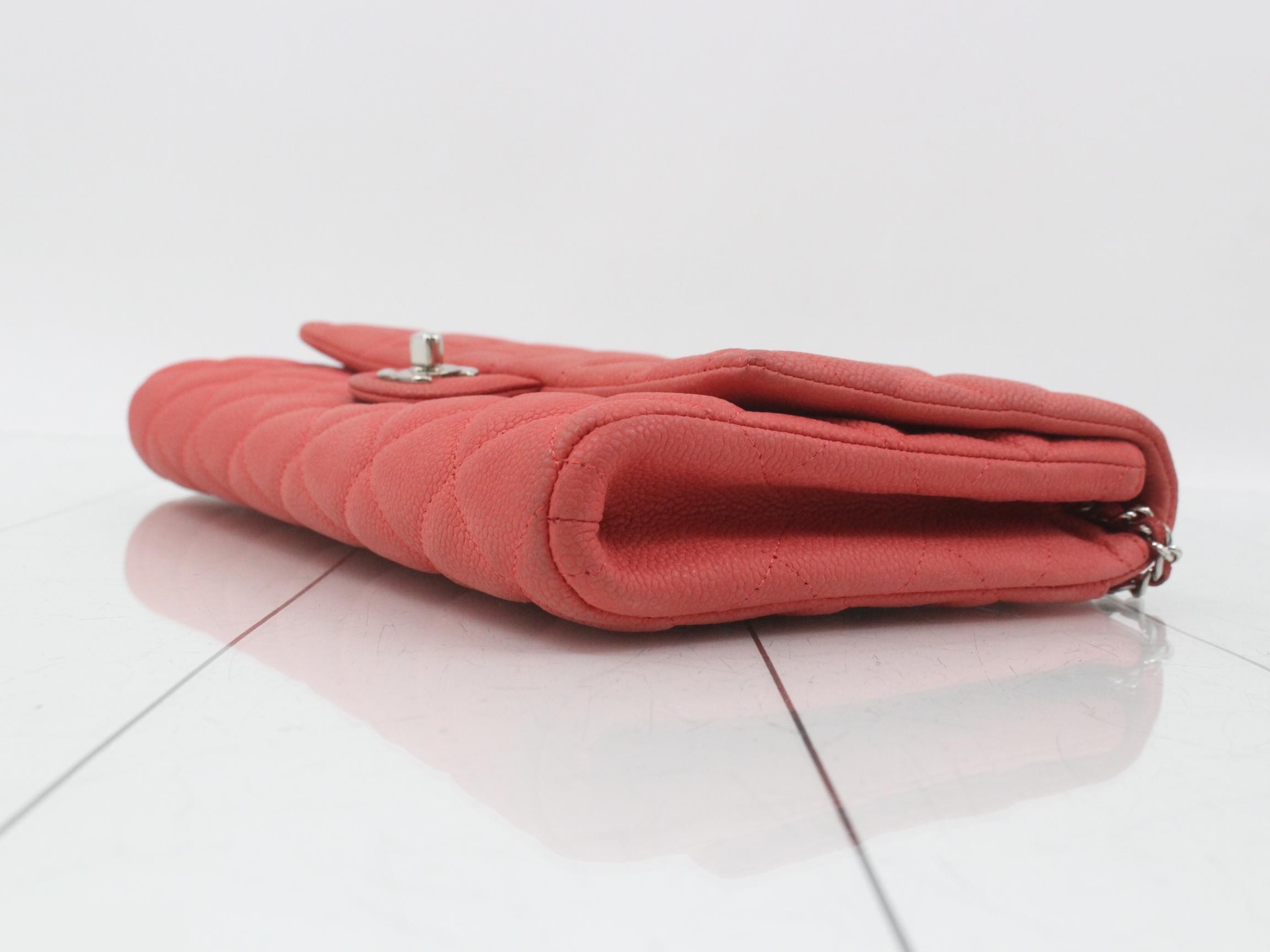 Matelassé Caviar Skin Chain Shoulder Bag — view 6