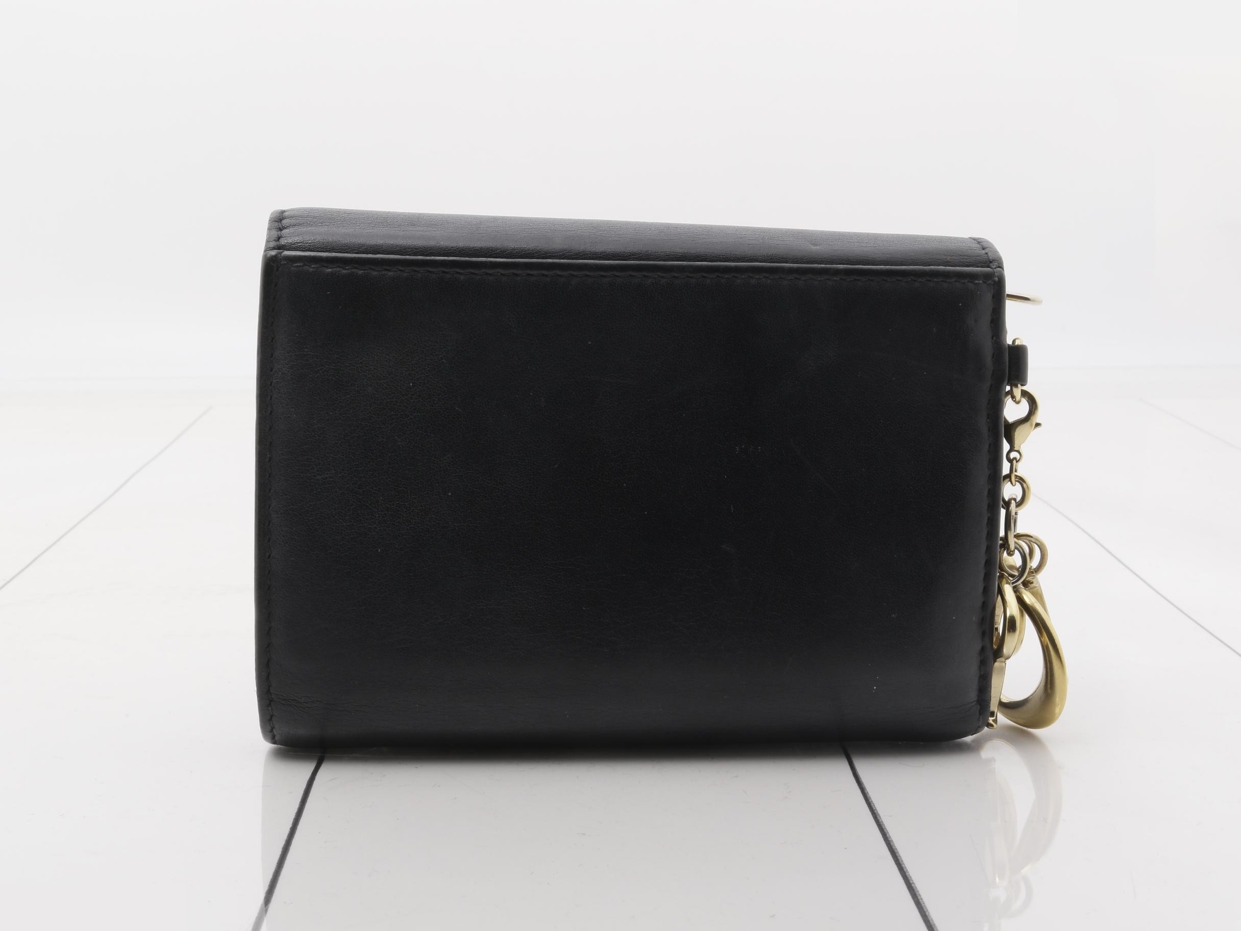 folding wallet — view 2