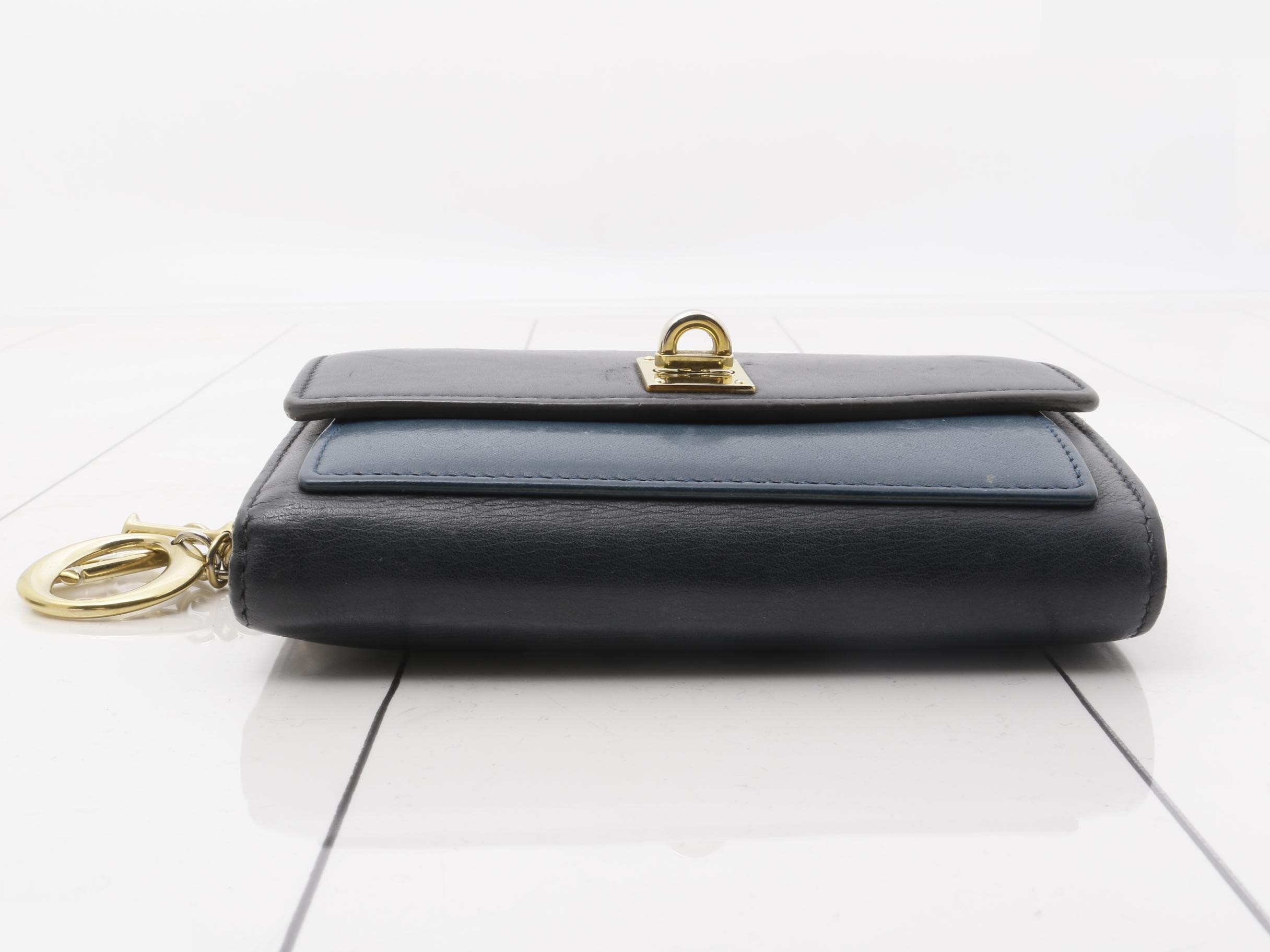 folding wallet — view 3