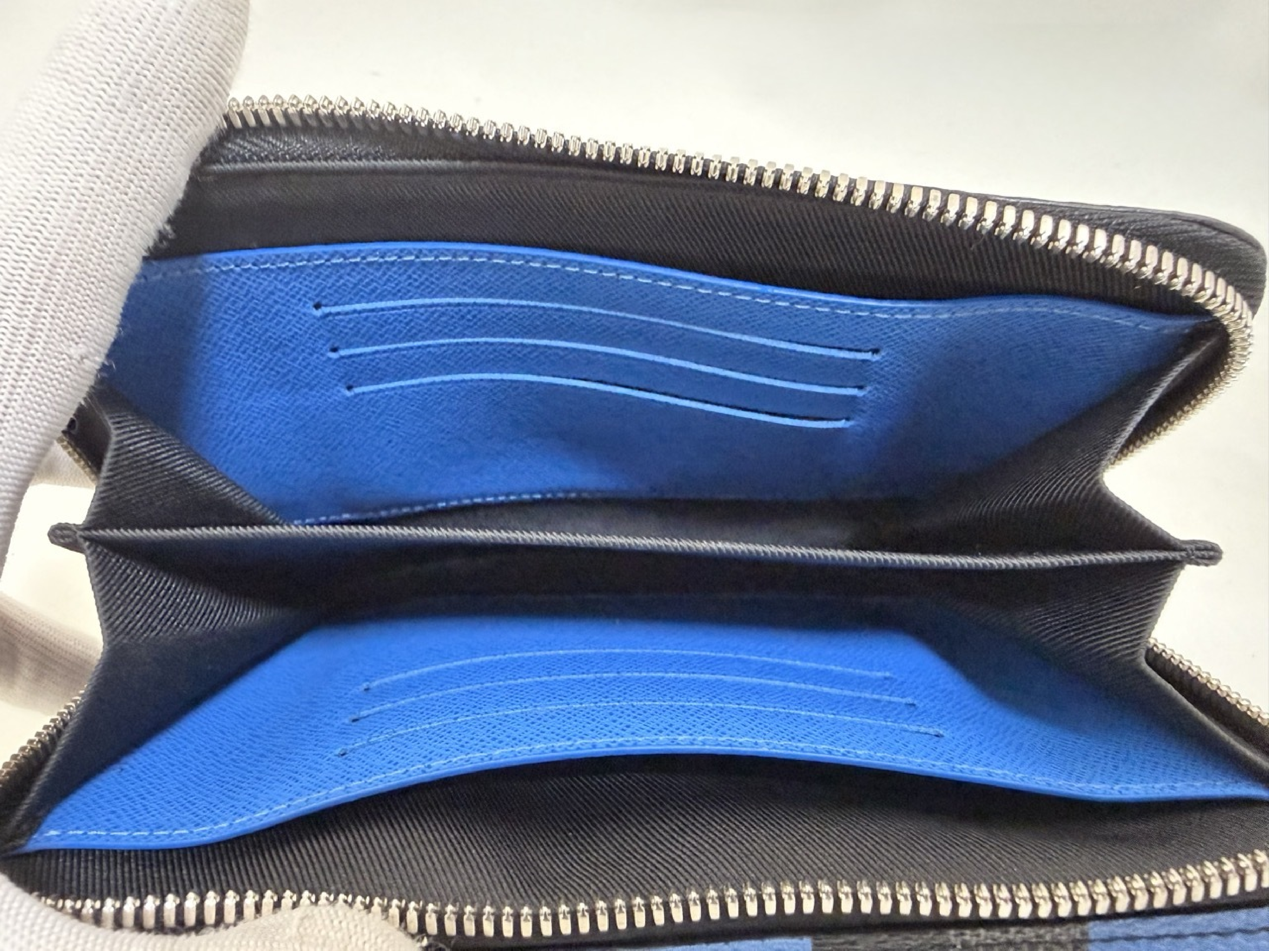 Damier N60414 Alpha Wearable Shoulder Bag — view 11