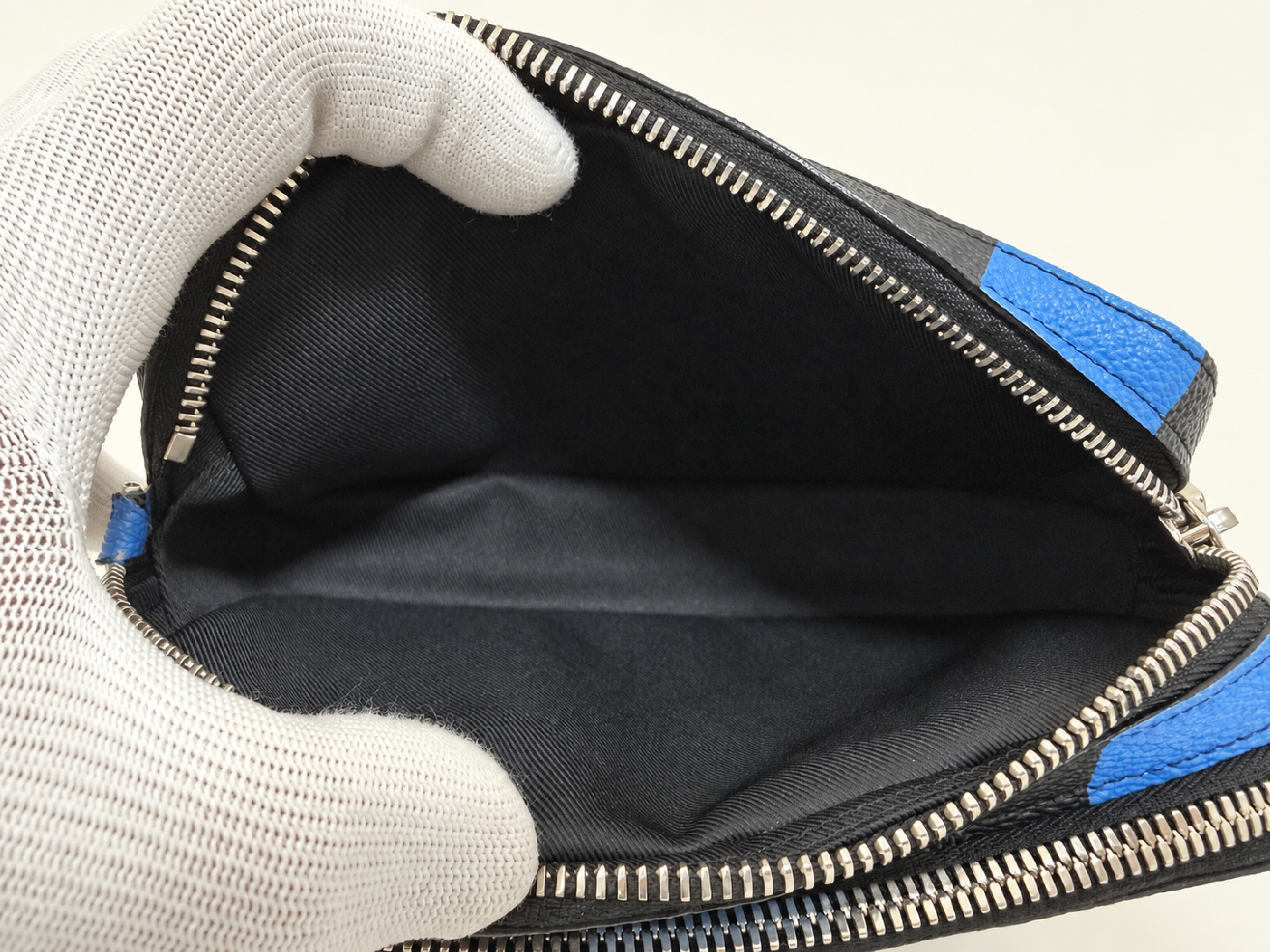 Damier N60414 Alpha Wearable Shoulder Bag — view 10