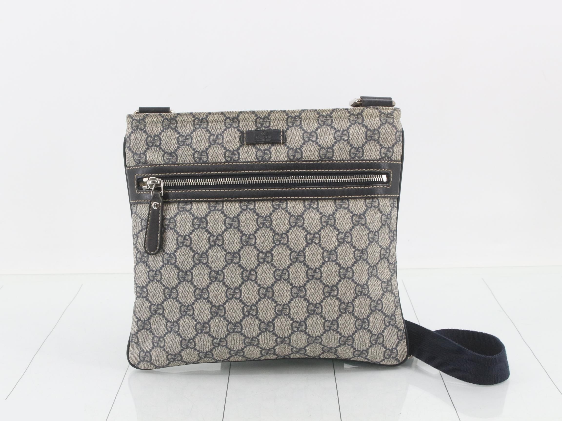 GG Supreme Leather Shoulder Bag