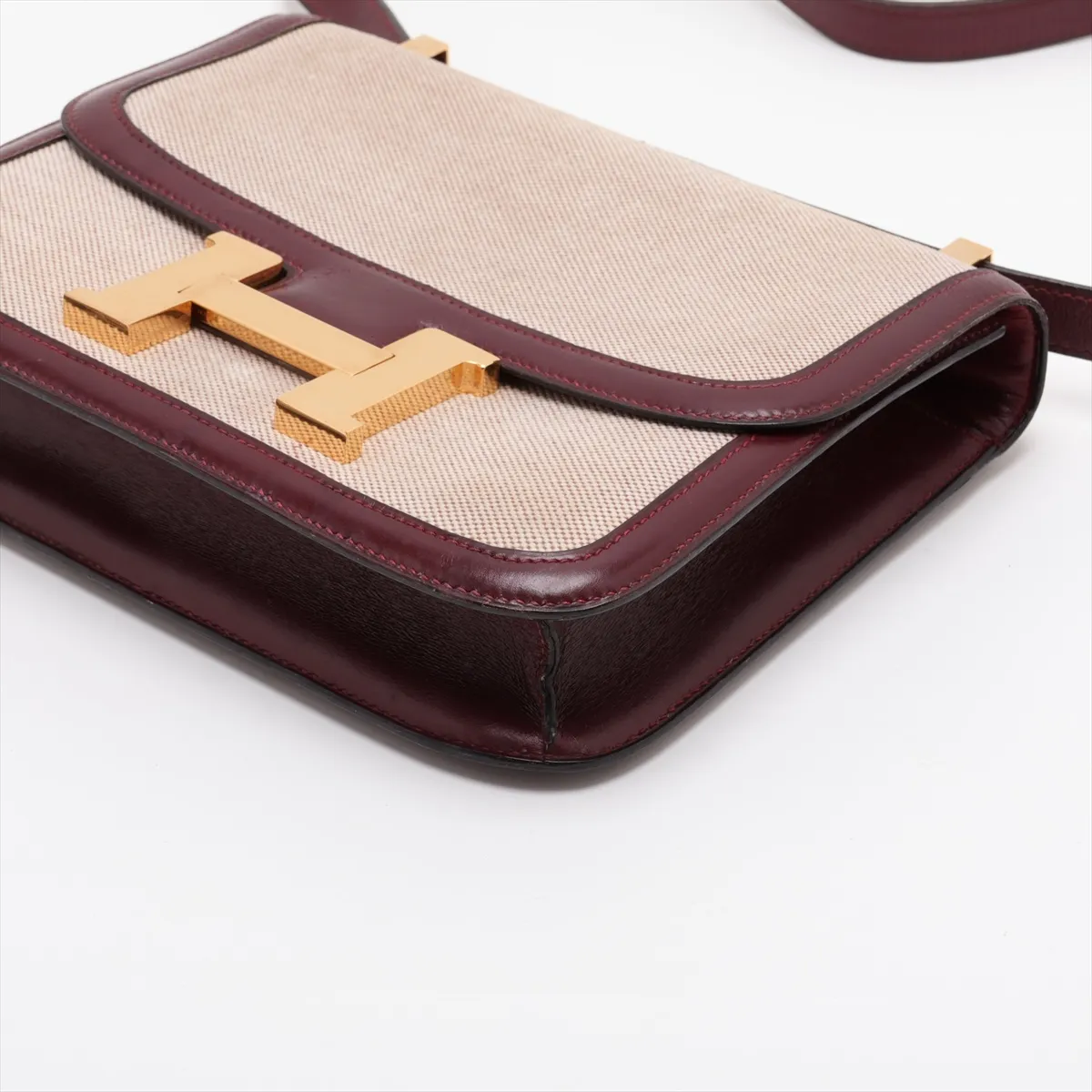 Constance 24 Toile H x Box Calf Beige x Rouge H Gold Hardware D: 1974 — view 3