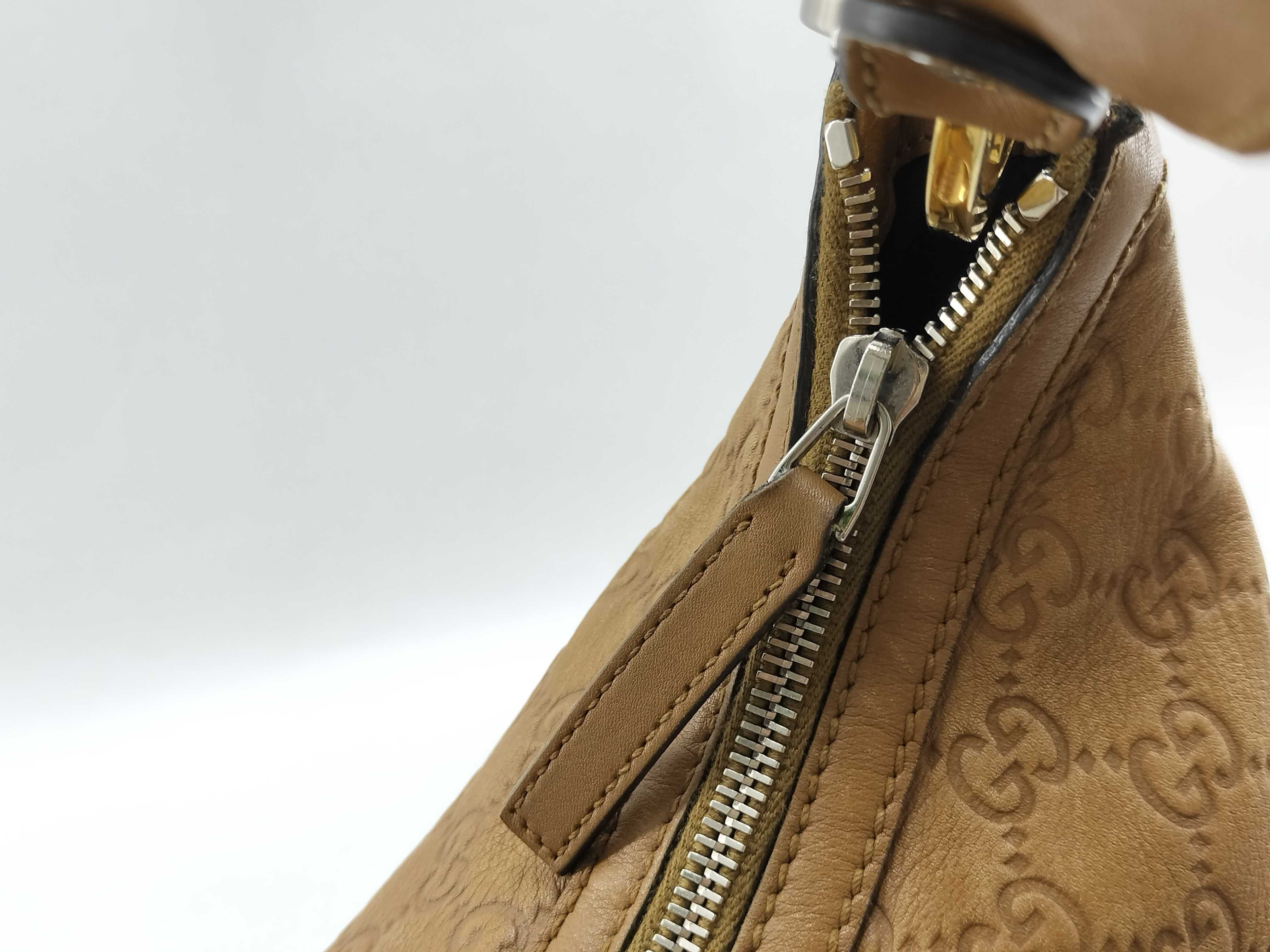 Caramel Leather Pea-Shaped Underarm Bag Shoulder Bag — view 10