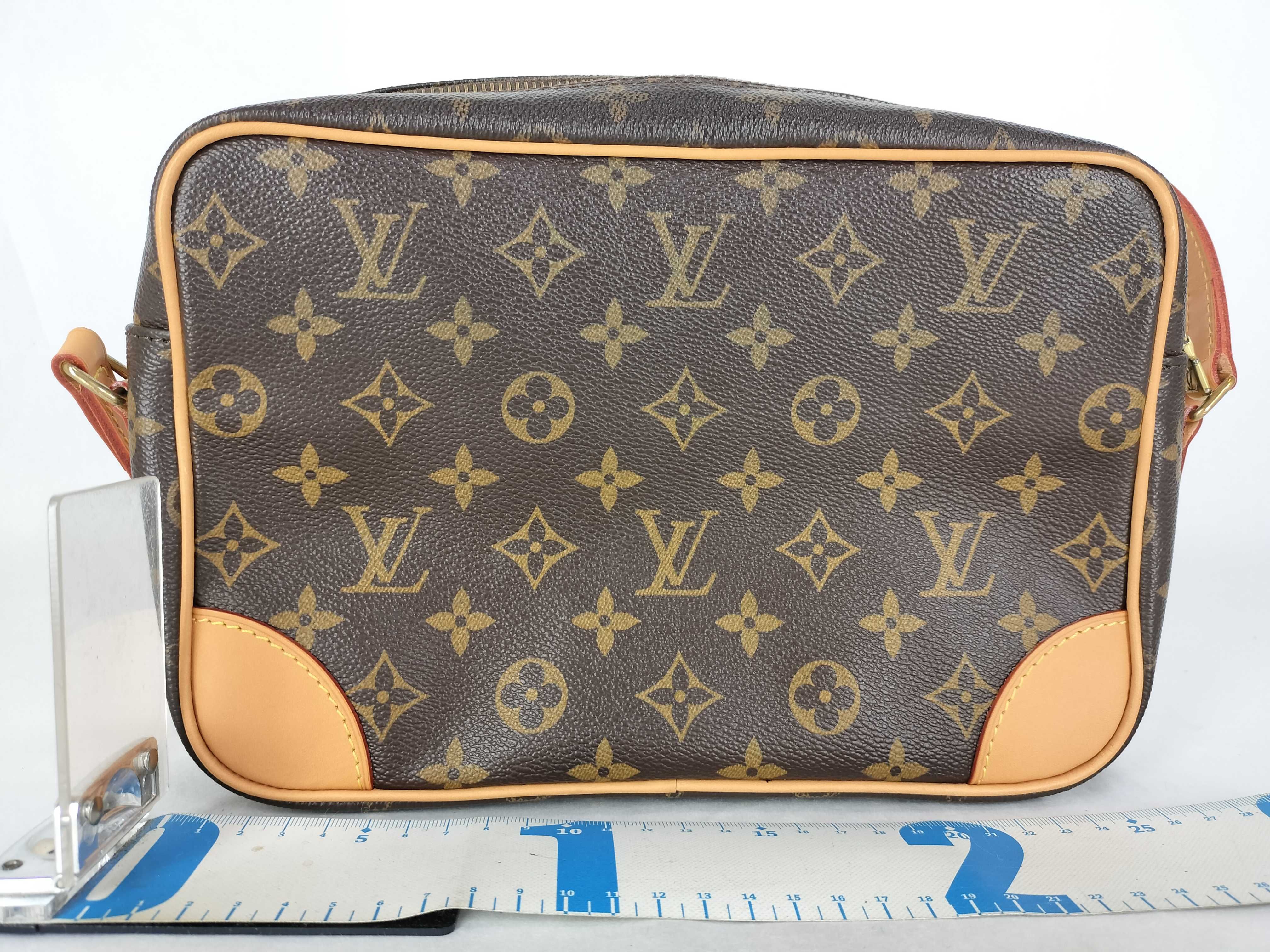 Monogram Louis Vuitton Shoulder Bag — view 2