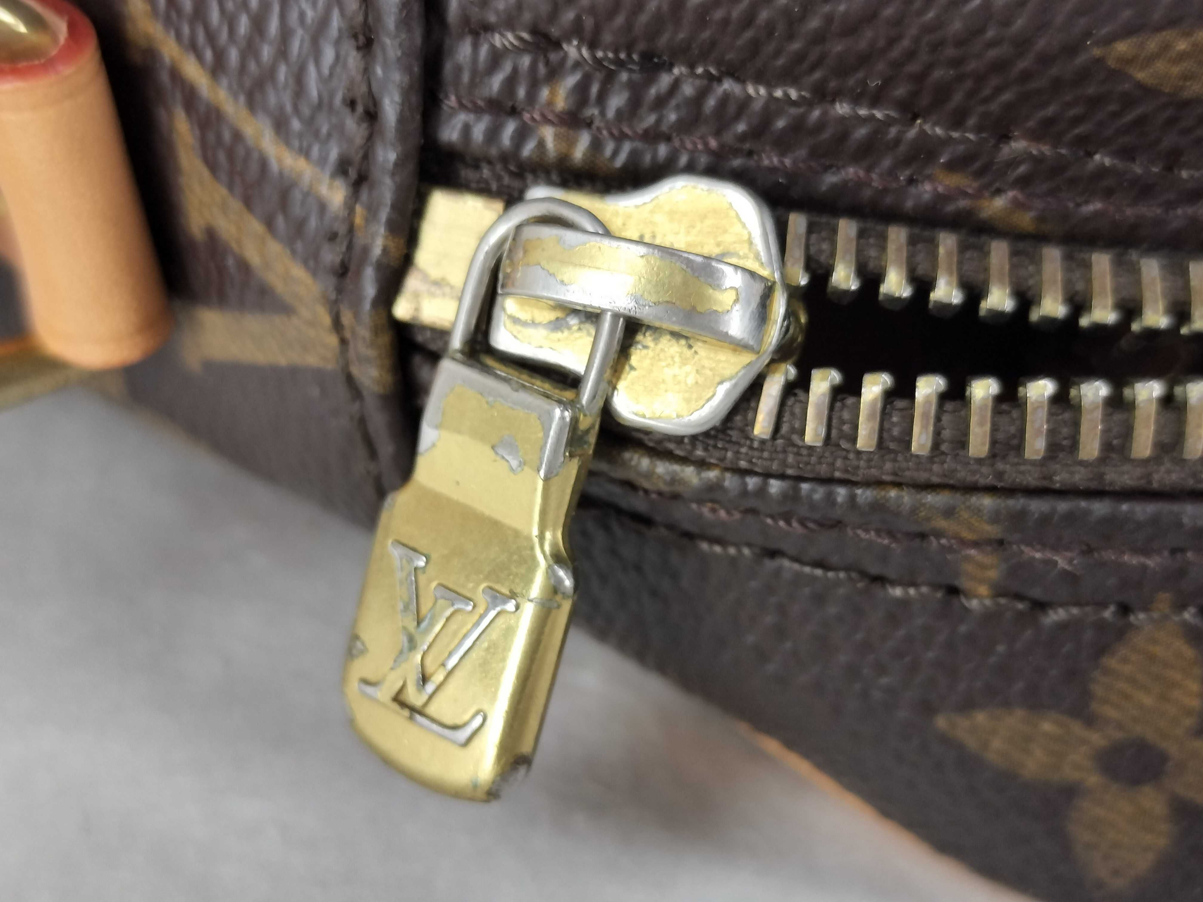 Monogram Louis Vuitton Shoulder Bag — view 15