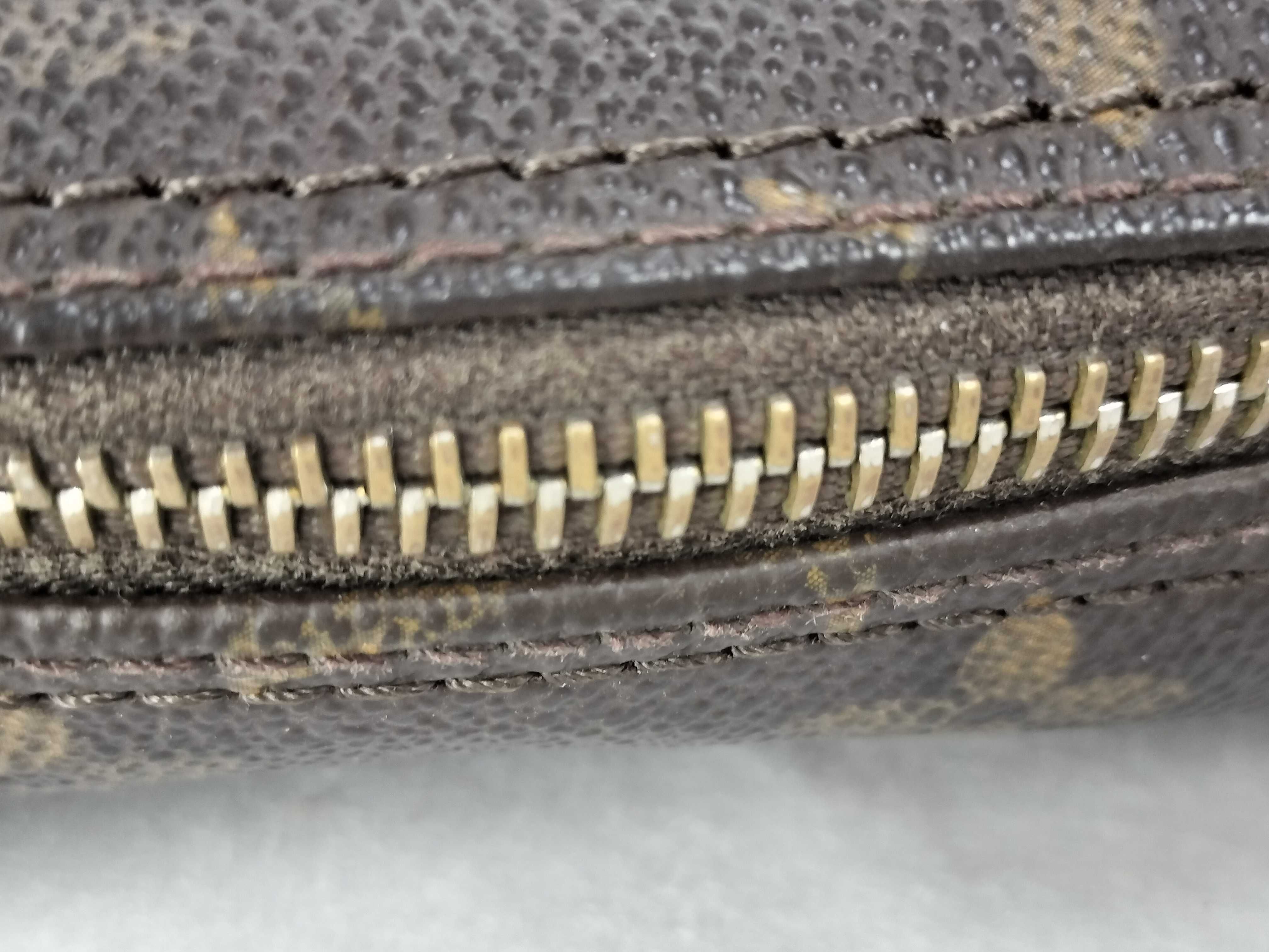 Monogram Louis Vuitton Shoulder Bag — view 6
