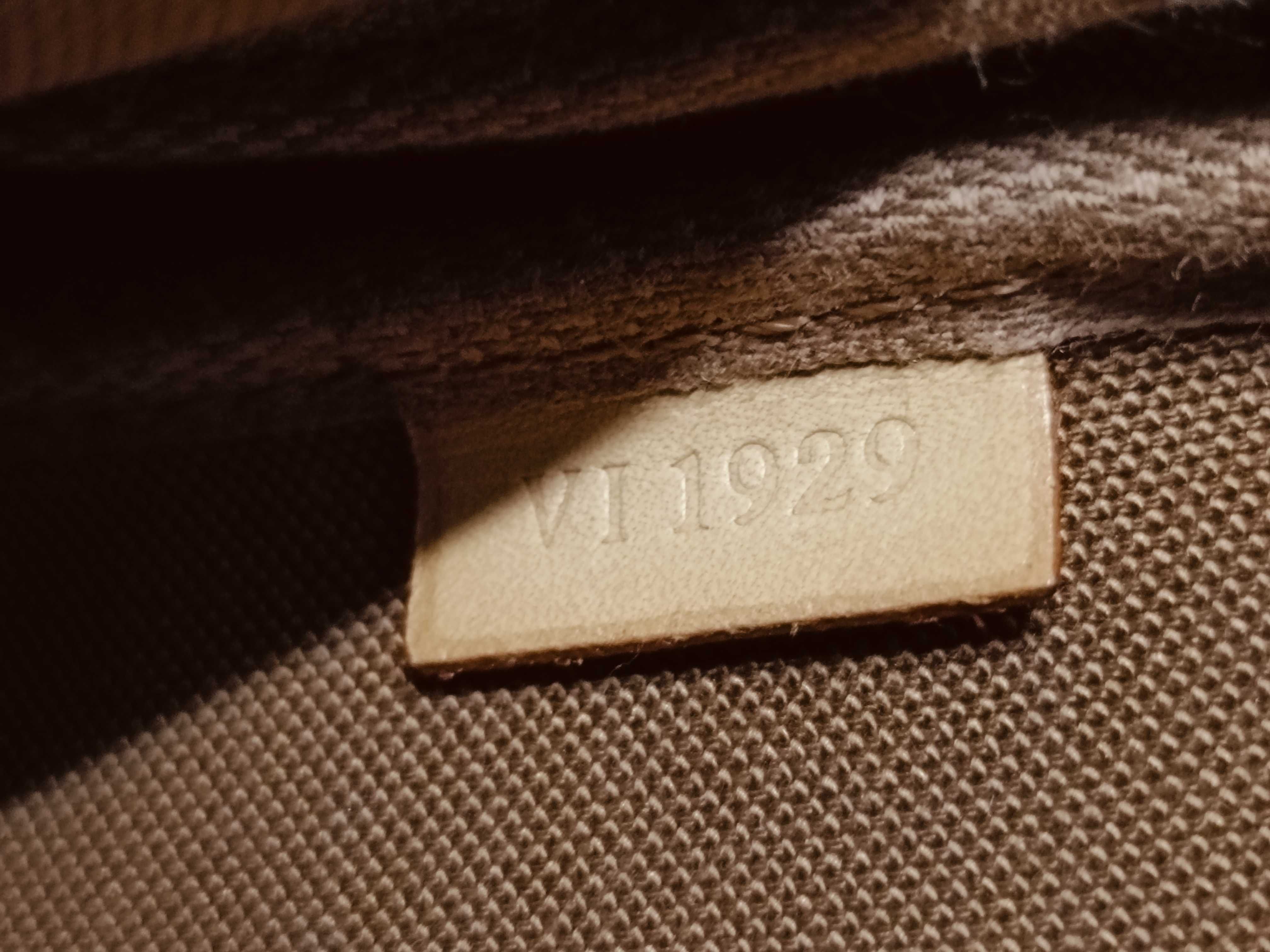 Monogram M40712 Pochette Accessoires Handbag — view 13
