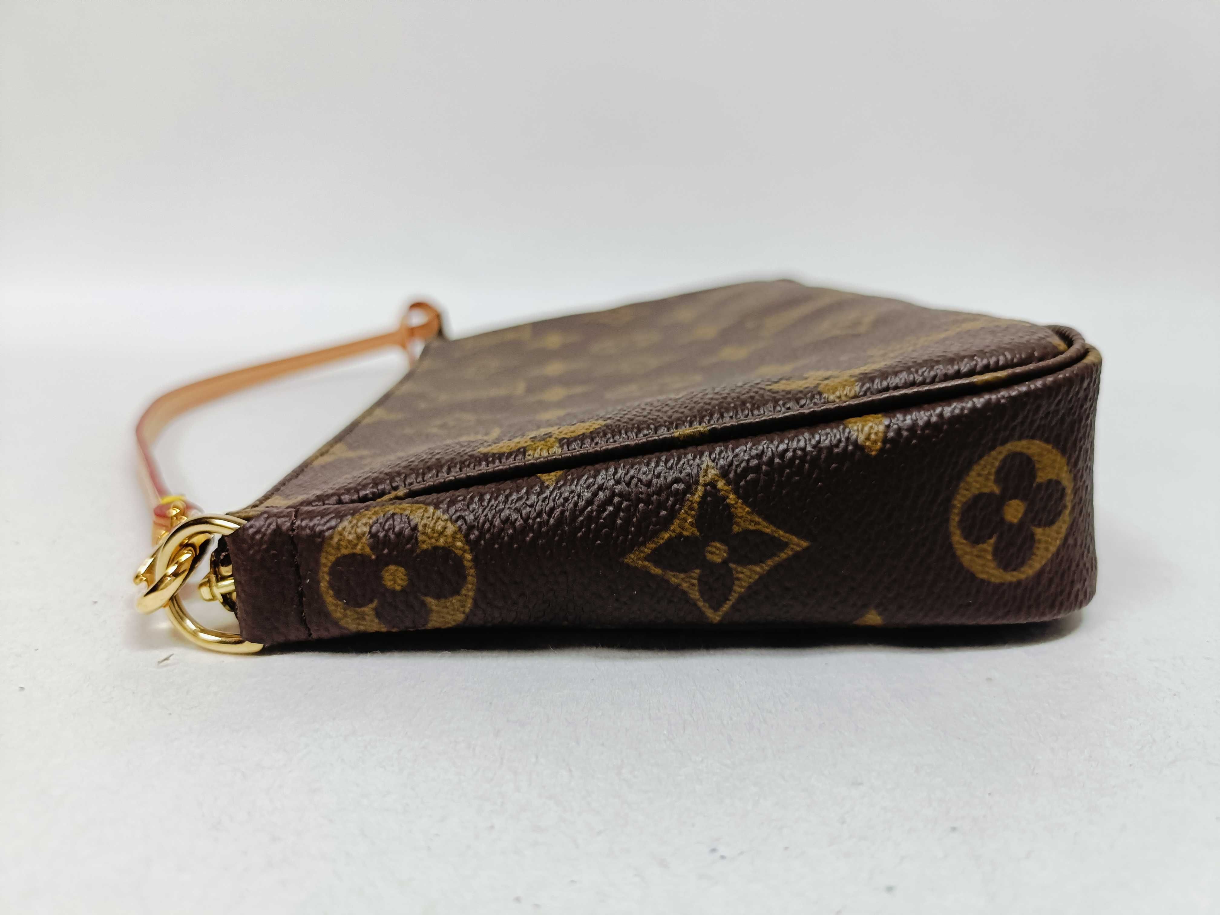 Monogram M40712 Pochette Accessoires Handbag — view 14