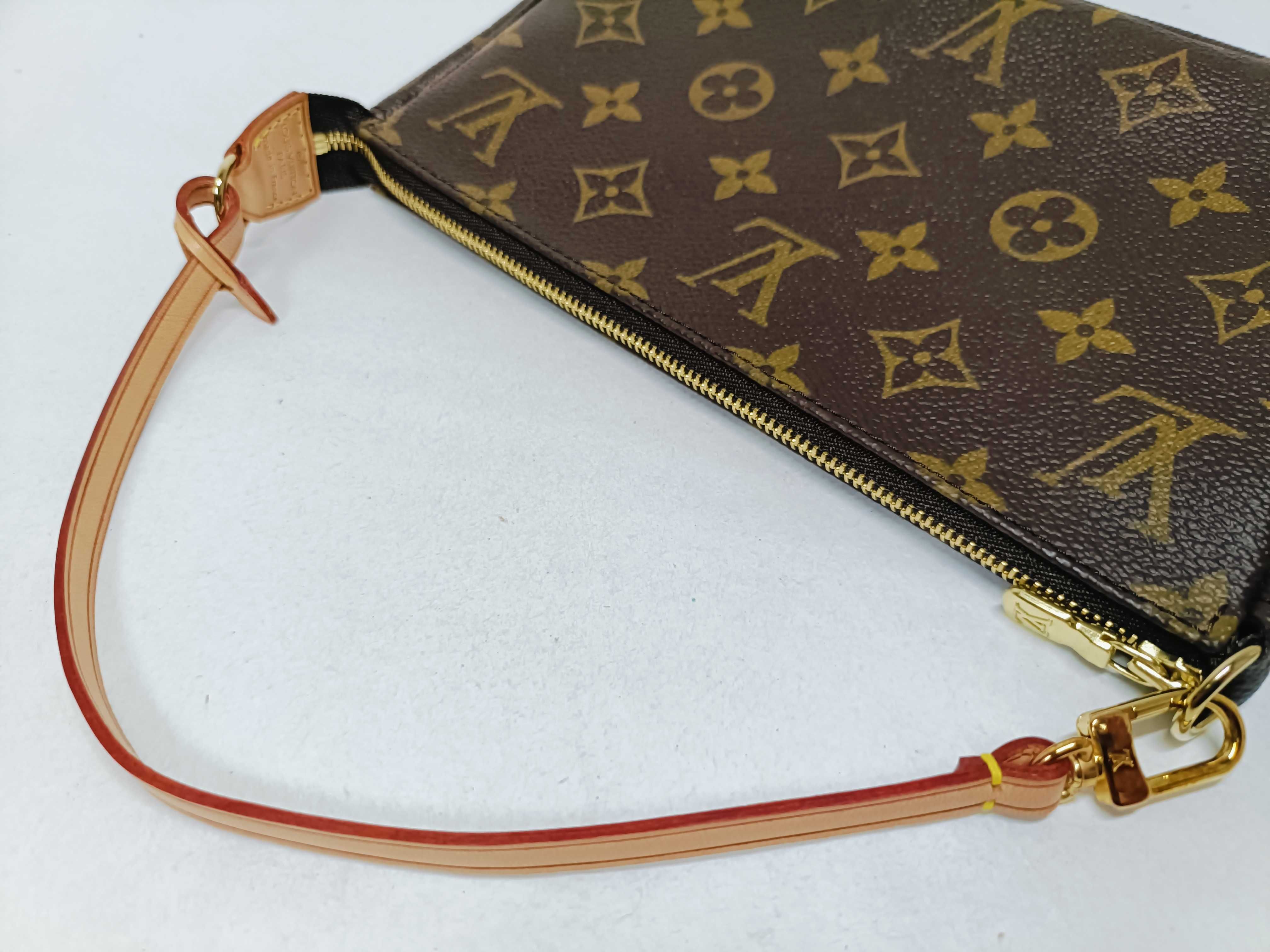 Monogram M40712 Pochette Accessoires Handbag — view 3