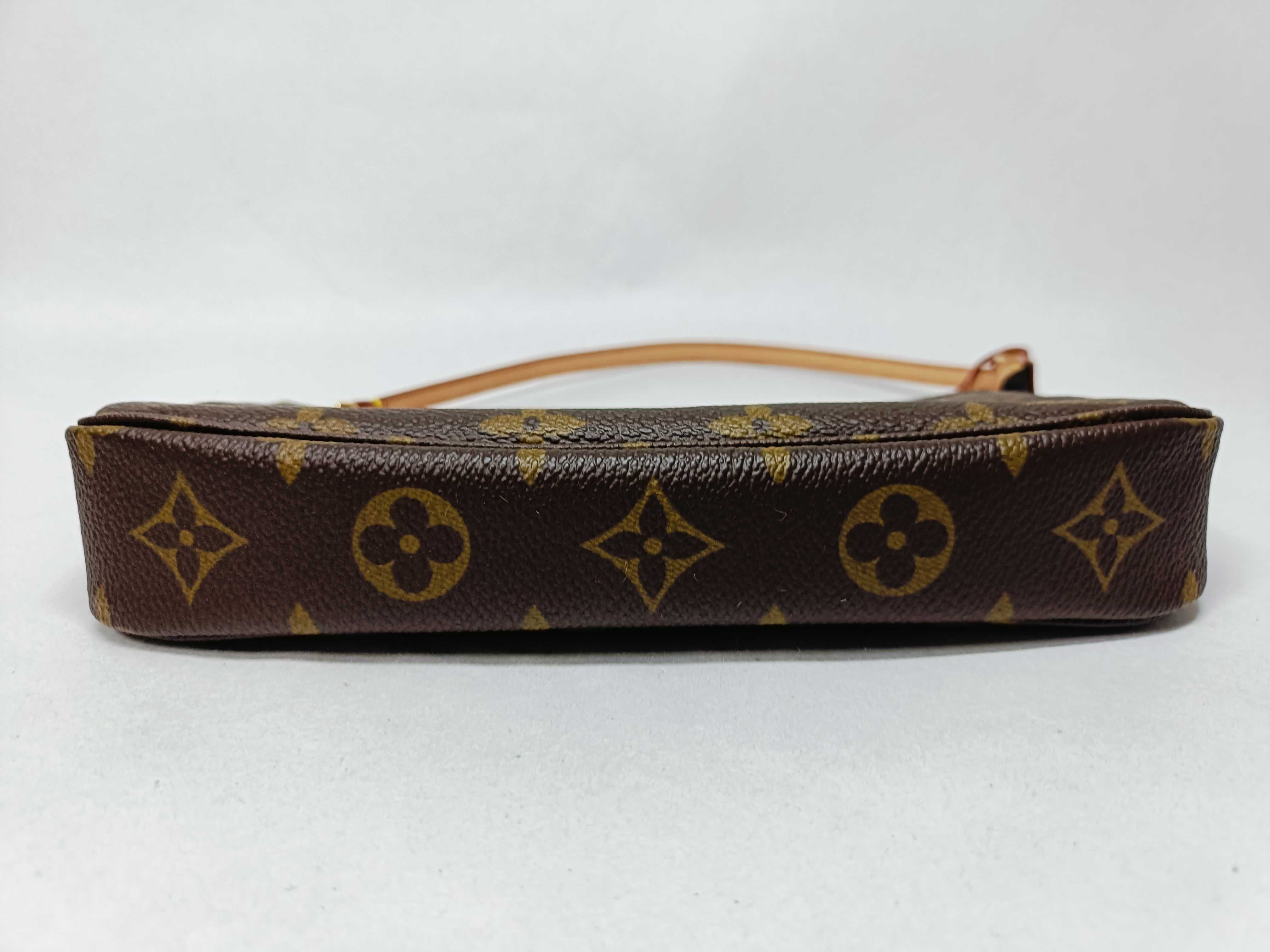 Monogram M40712 Pochette Accessoires Handbag — view 9