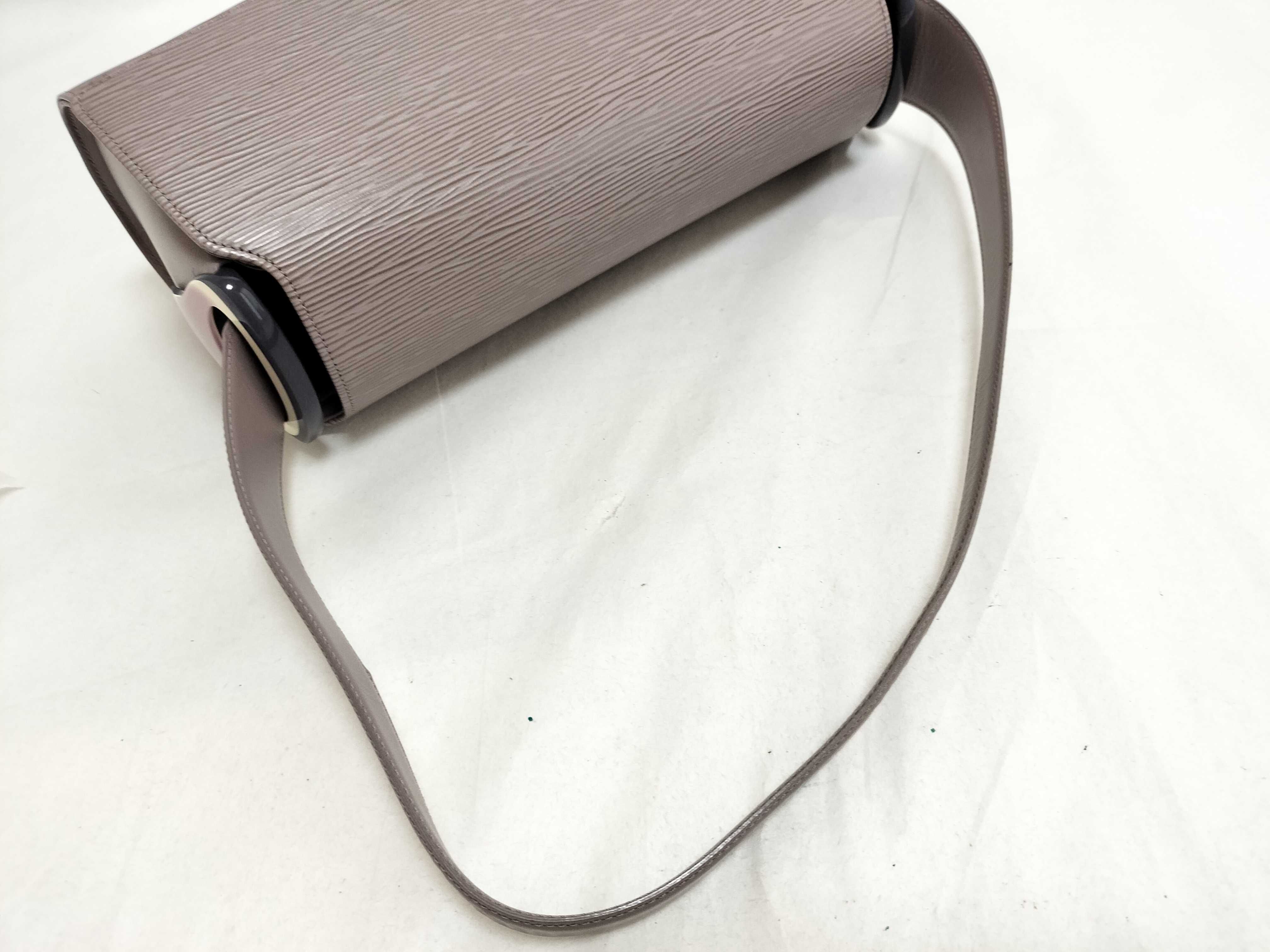Epi Leather Shoulder Bag Nocturne PM M5218B Shoulder Bag — view 3