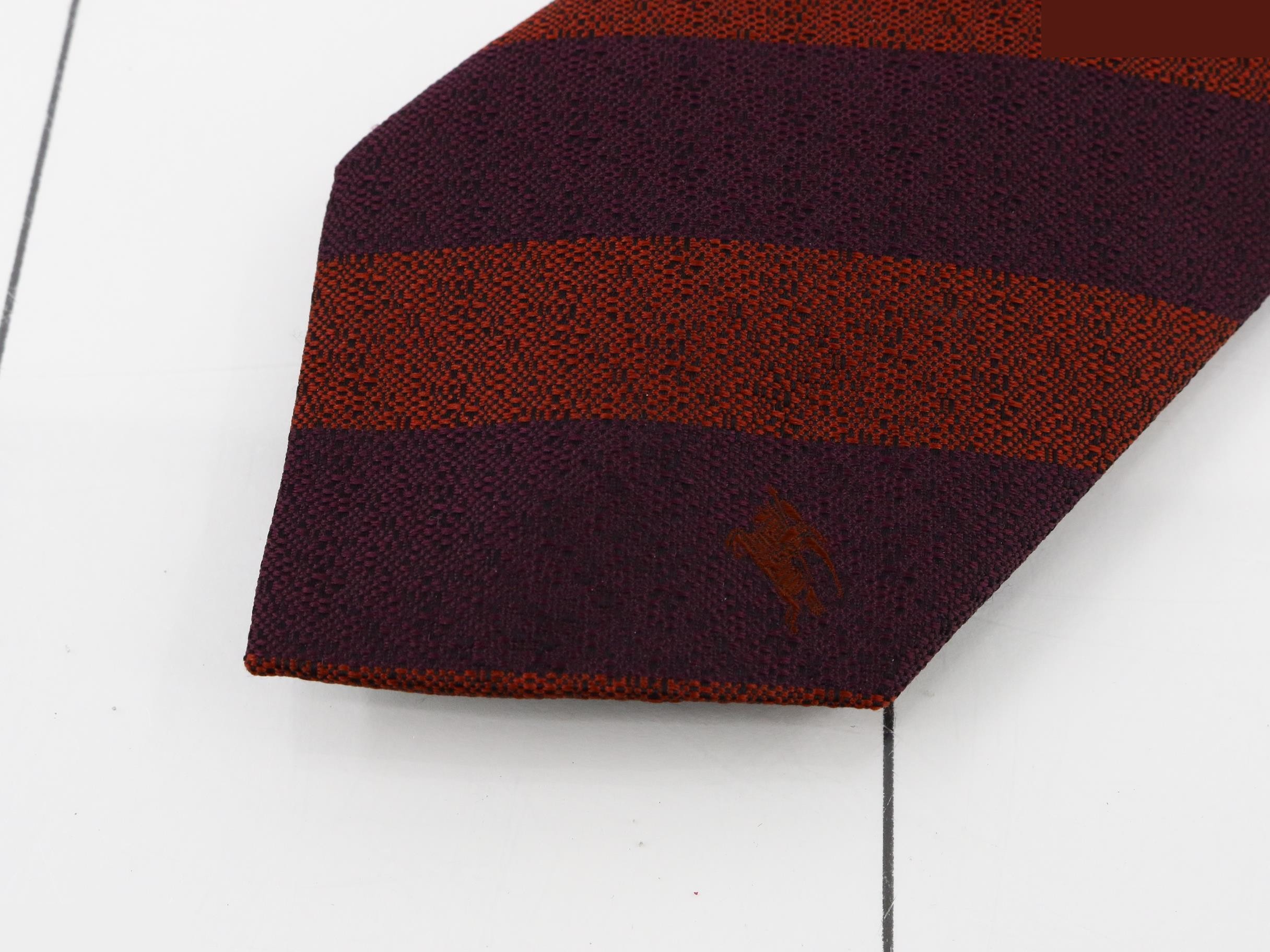 necktie — view 3
