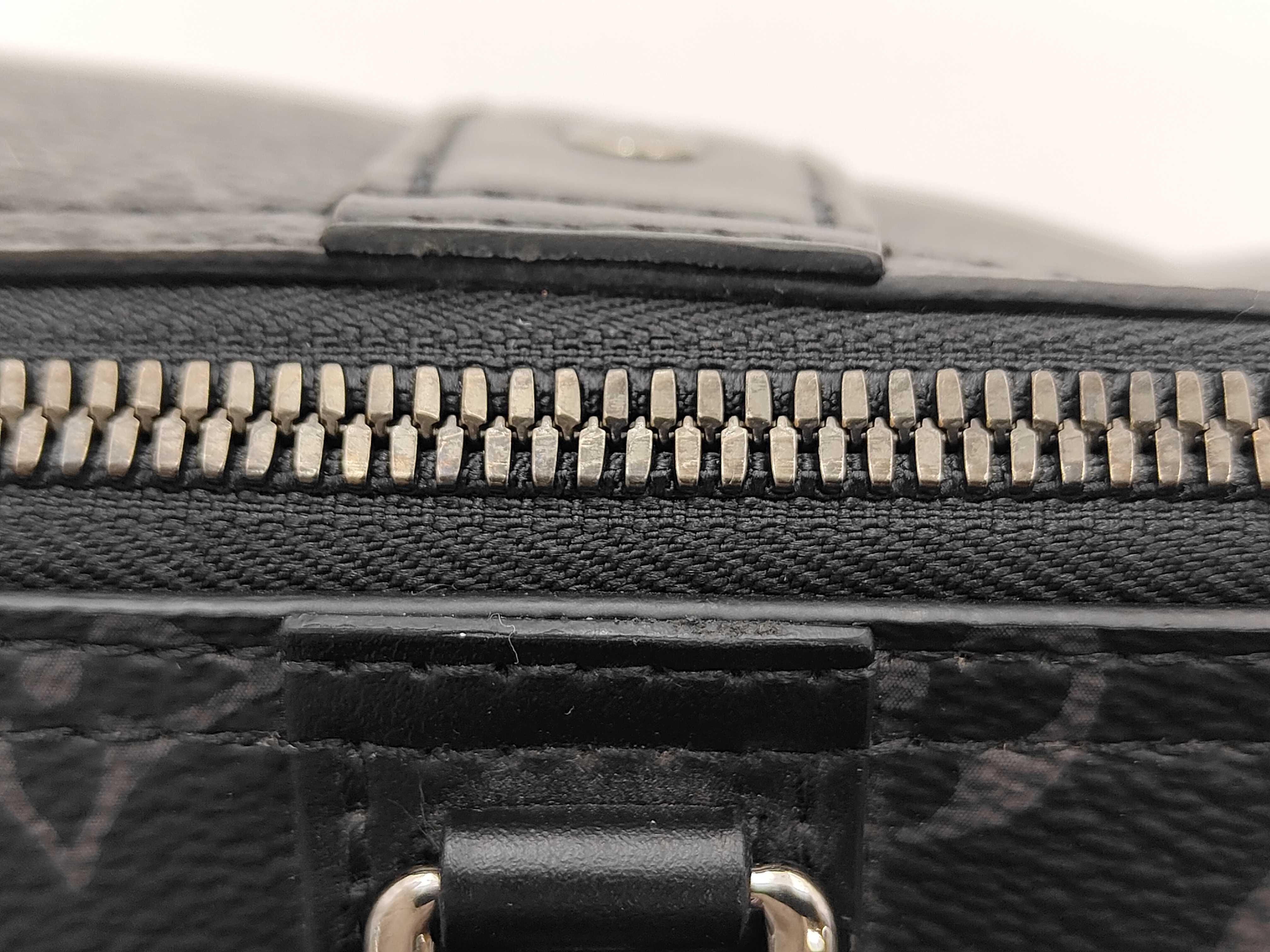 LV Monogram Eclipse M45936 Keepall Bandoulière 25 RFID Shoulder Bag — view 4