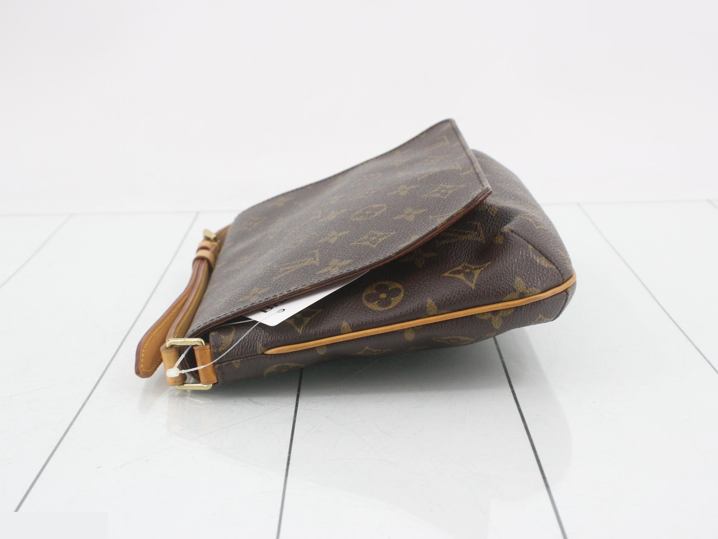 M51257 Musette Tango Short Shoulder Bag — view 4