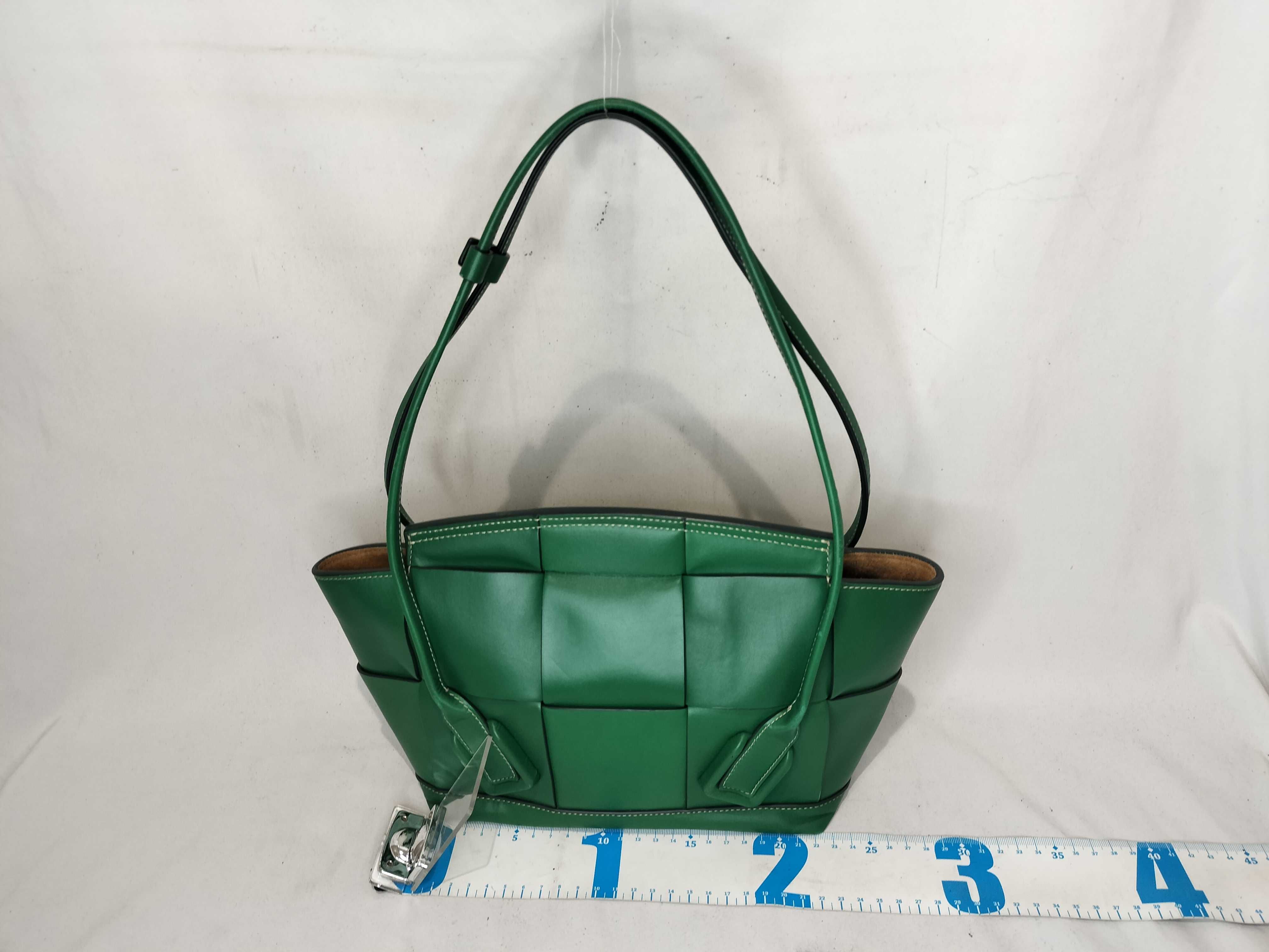 Intrecciato Maxi Intrecciato The Arco tote Leather Tote bag Green handbag — view 2