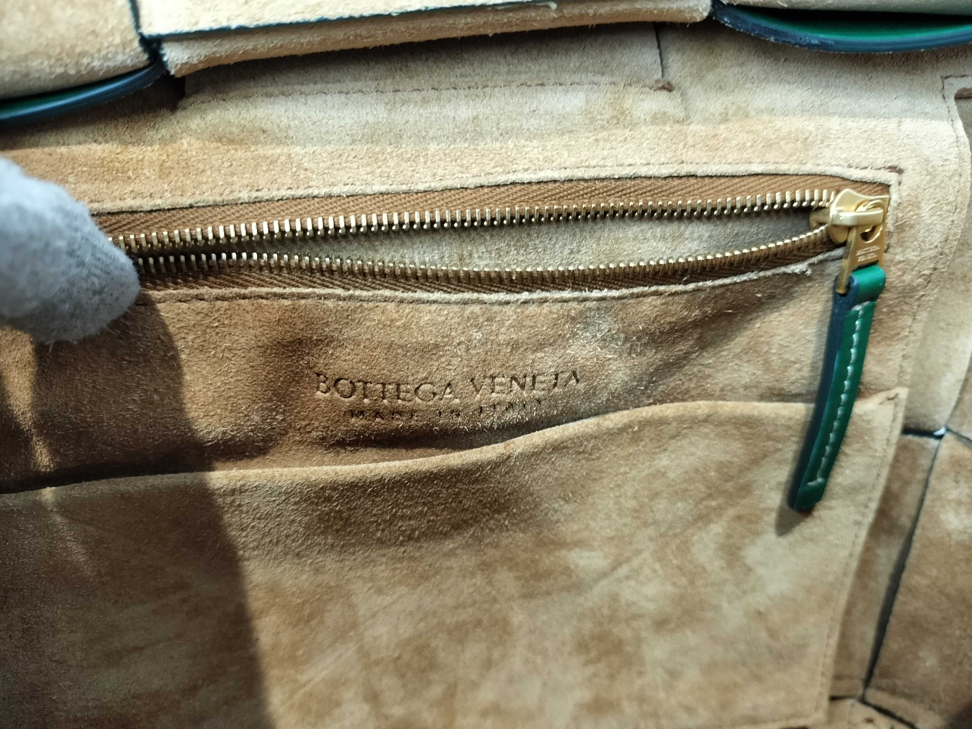 Intrecciato Maxi Intrecciato The Arco tote Leather Tote bag Green handbag — view 11