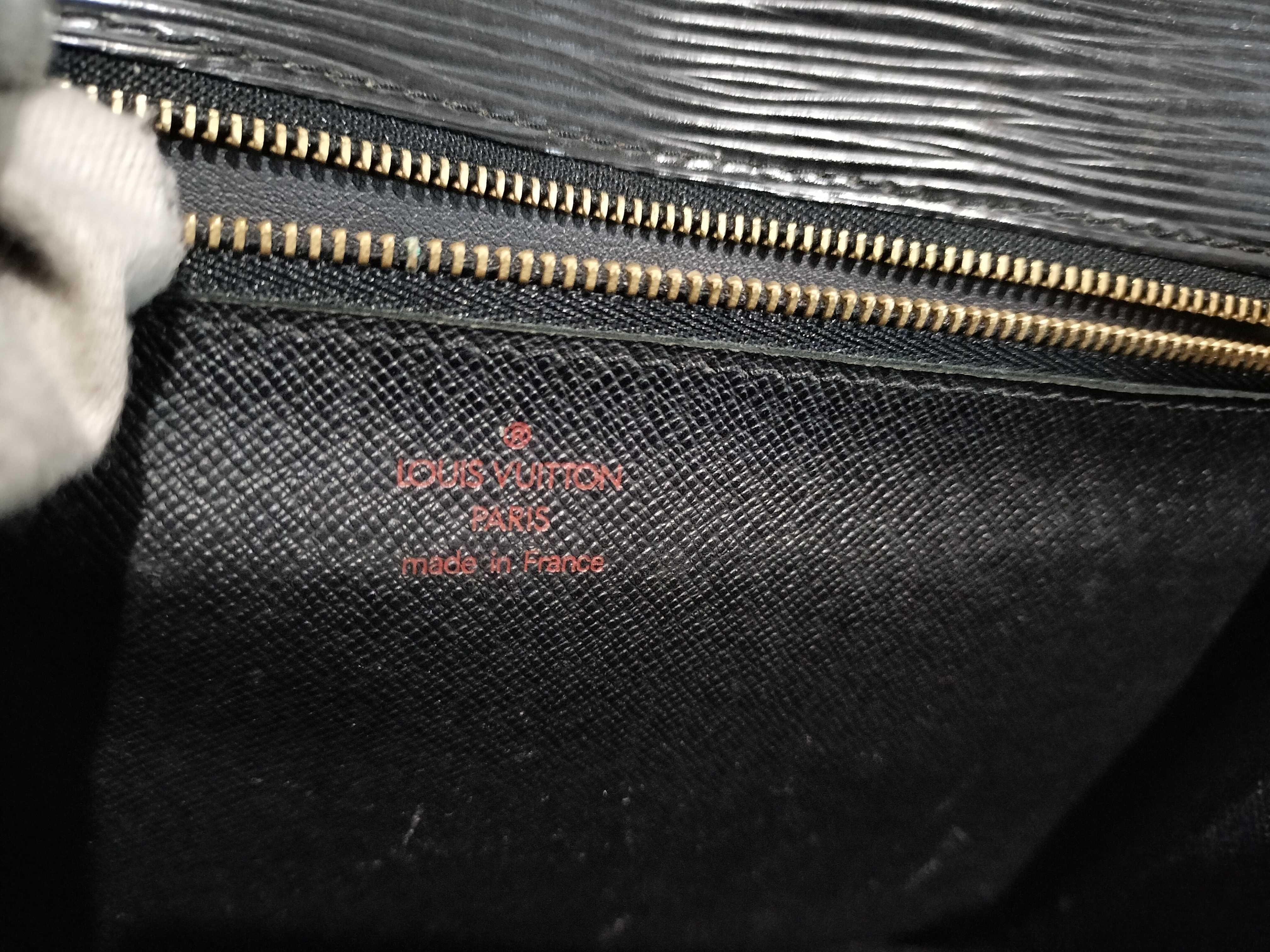 Epi Pochette Sellier Dragonne Second Bag — view 11